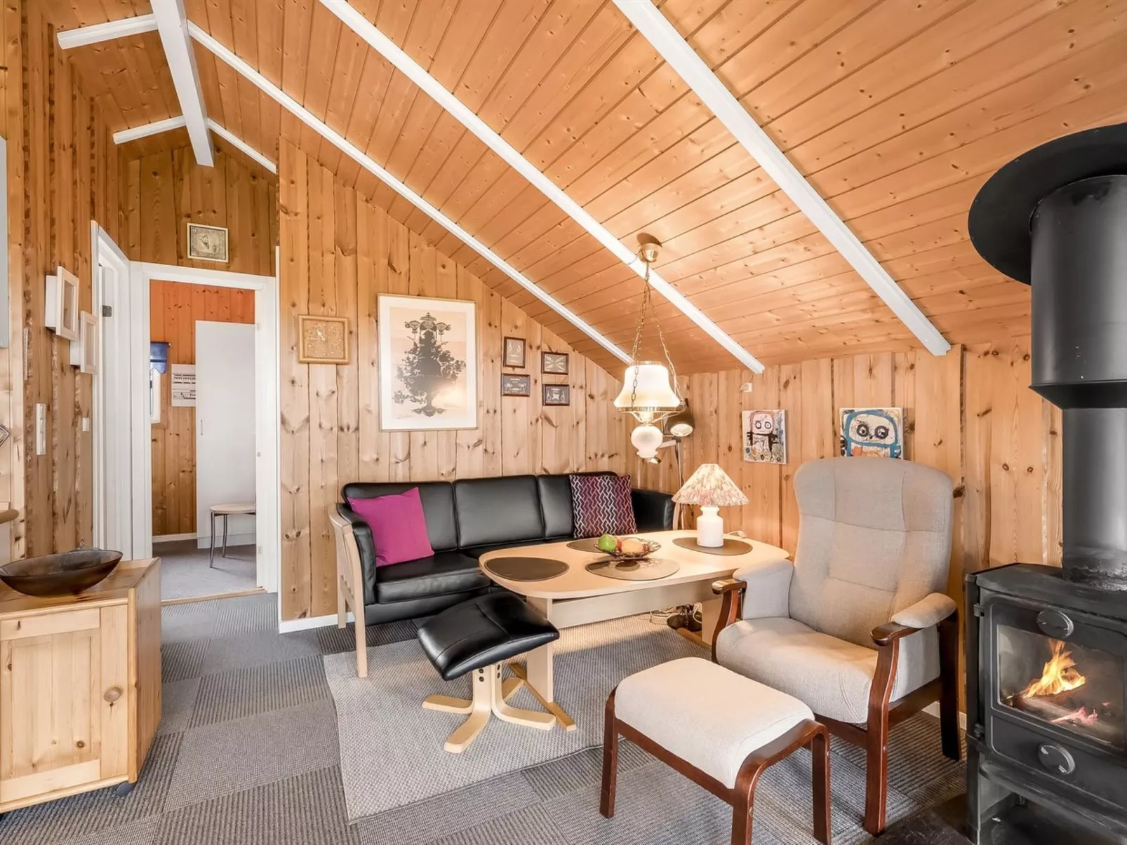 "Lonne" - 750m to the fjord-Inside