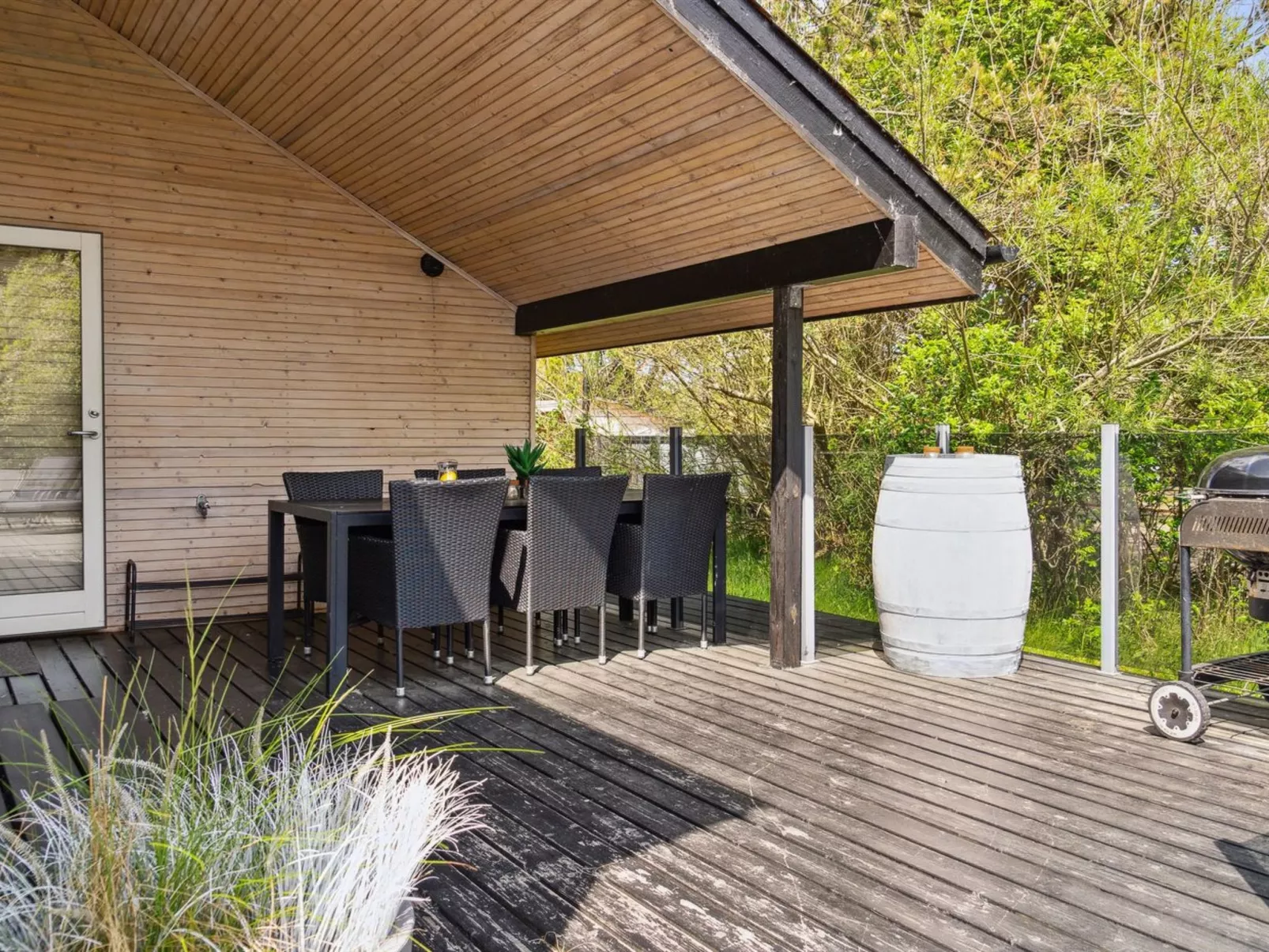 "Julie" - 1.5km from the sea-Outside