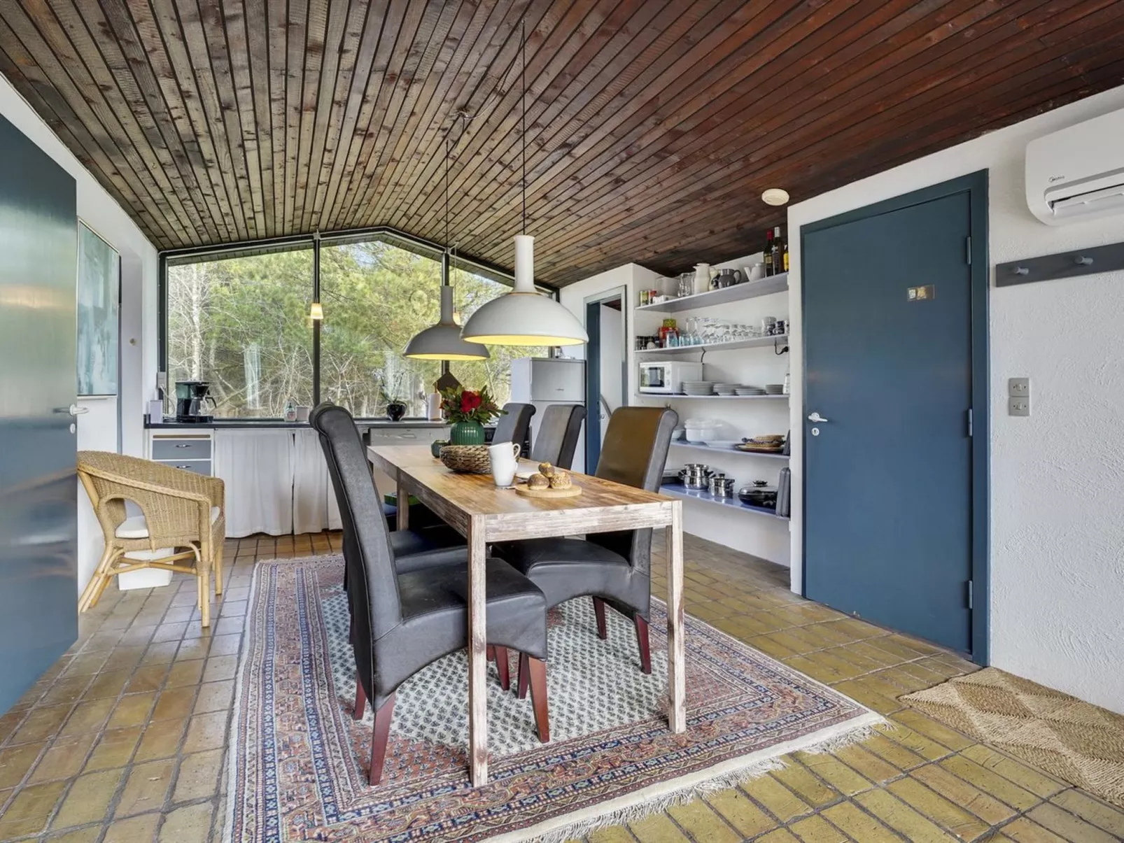 "Saxi" - 2.6km from the sea-Drinnen