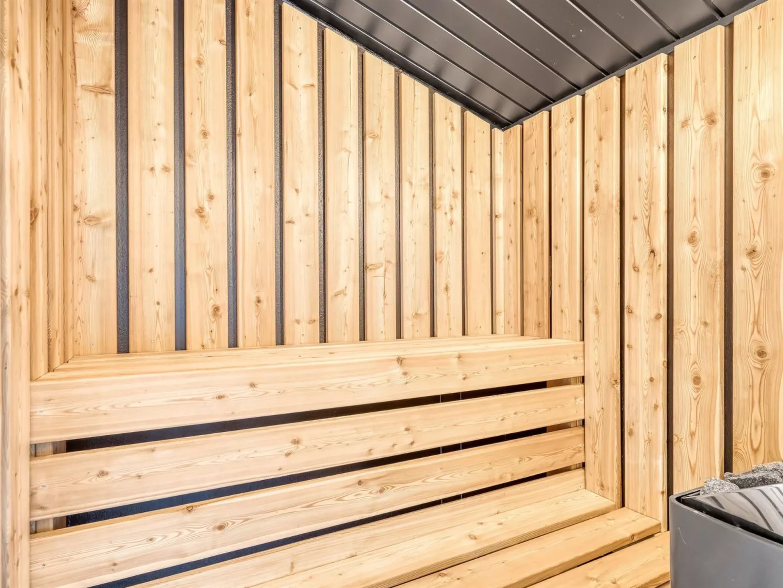 "Selke" - 300m to the fjord-Inside