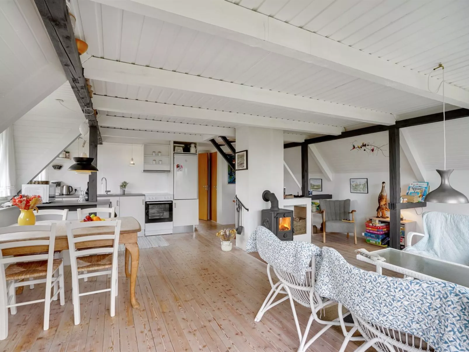 "Brunhild" - 300m to the fjord-Inside