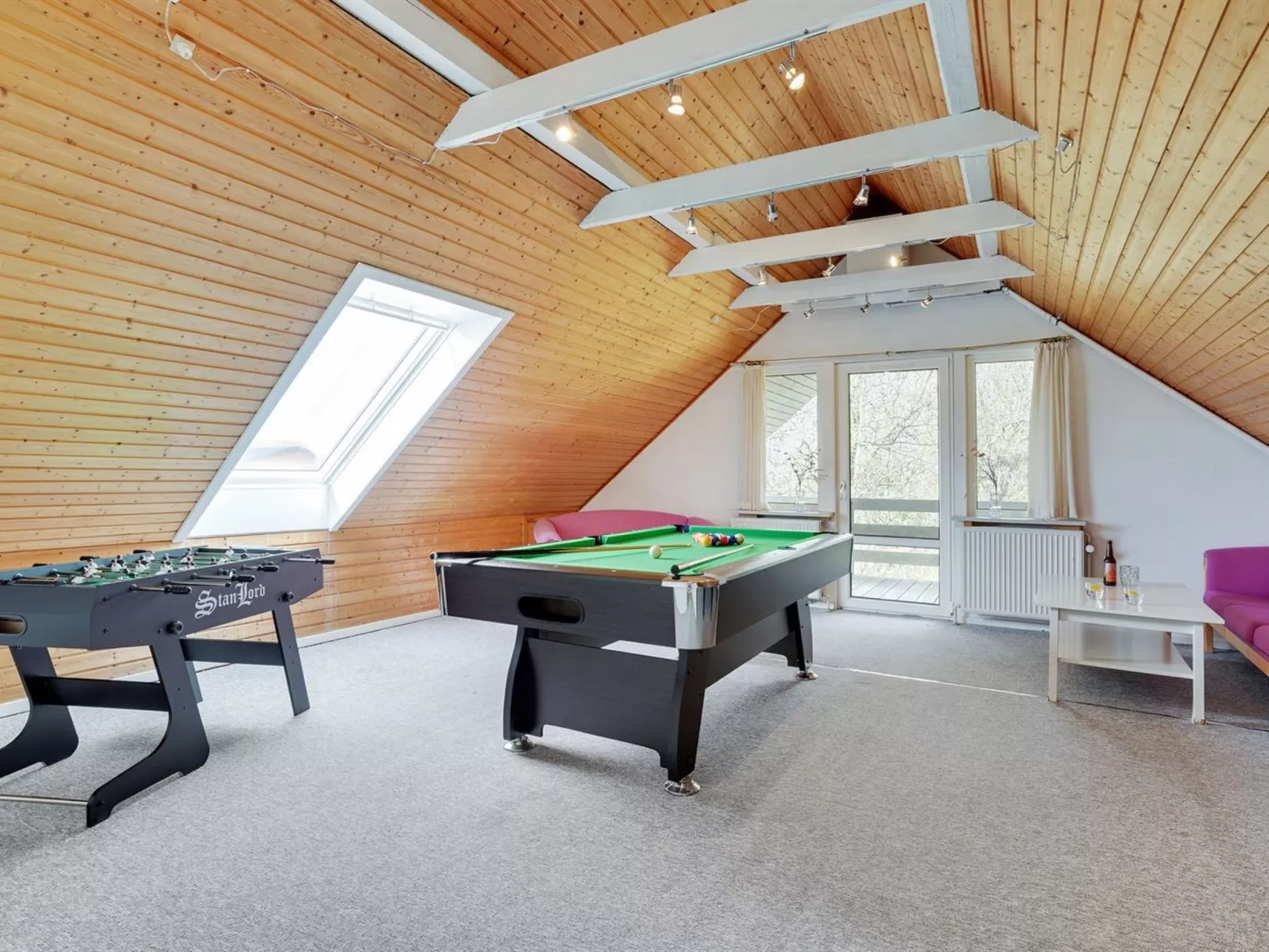 "Rahild" - 2km to the fjord-Inside