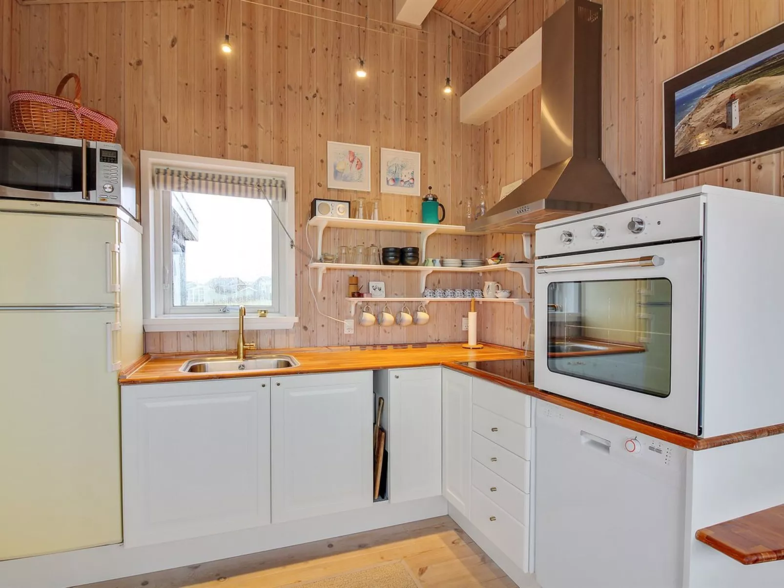 "Freydis" - 92m from the sea-Inside