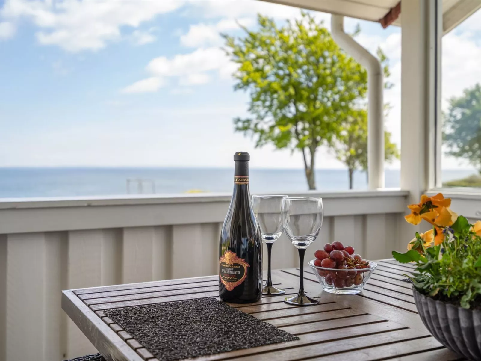 "Anastacia" - 75m from the sea-Outside