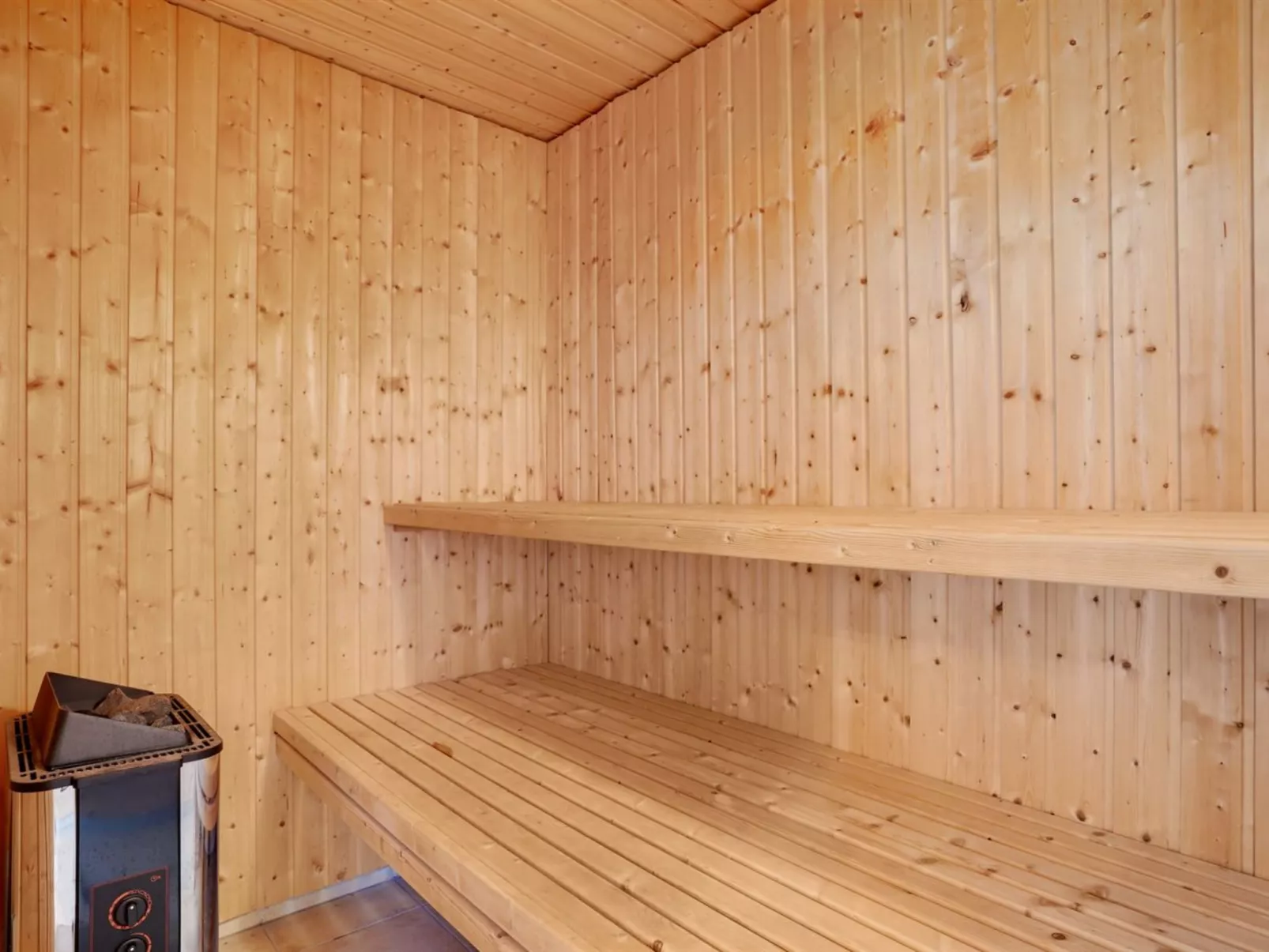 "Elco" - 450m from the sea-Inside