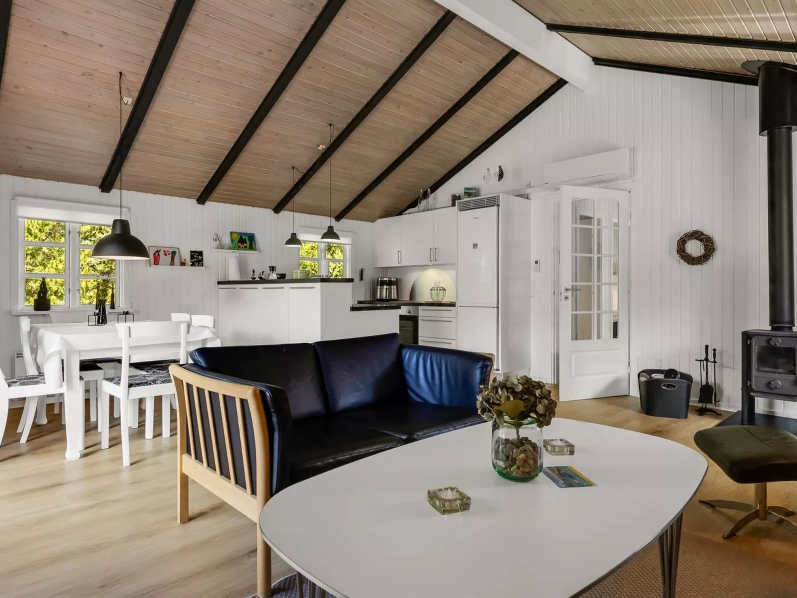 "Andon" - 2.7km from the sea-Dedans