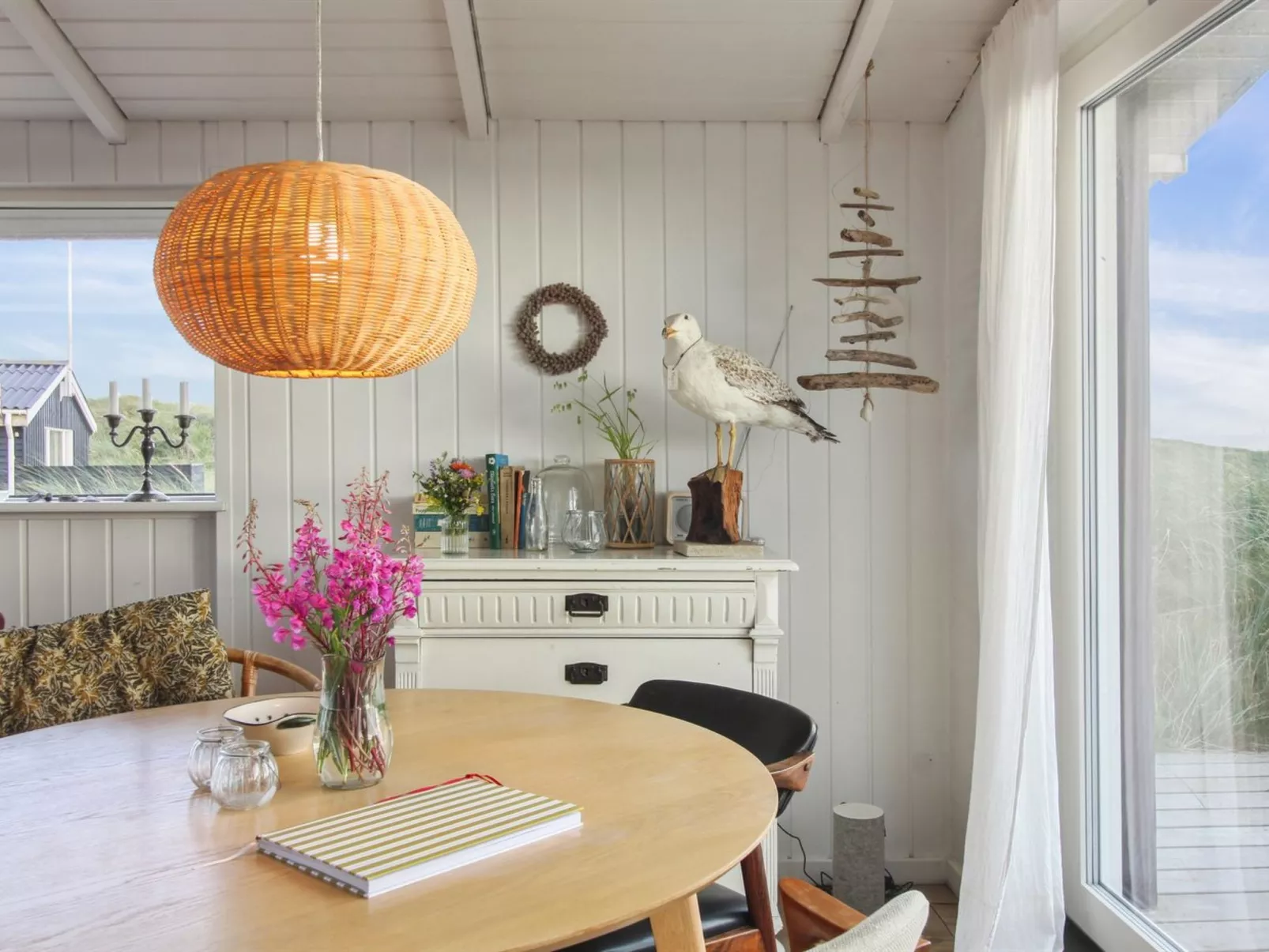 "Anissa" - 100m from the sea-Inside