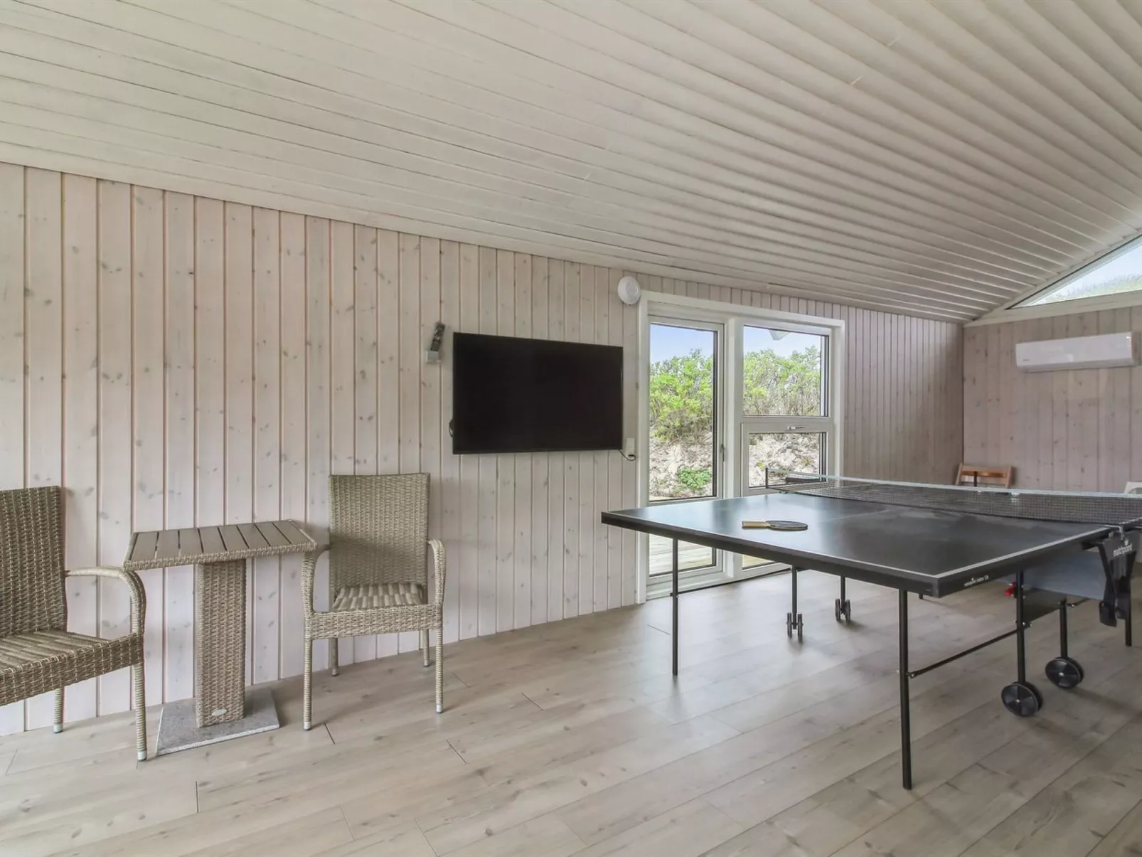 "Romil" - 350m from the sea-Inside