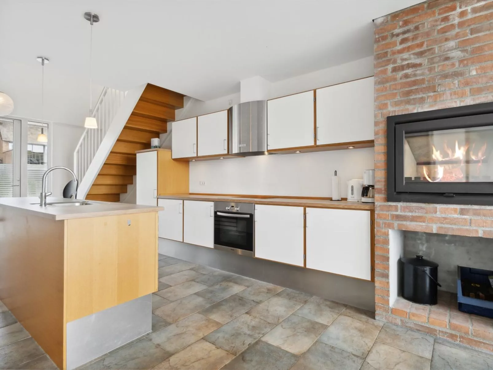 "Ønd" - 2.5km from the sea-Drinnen