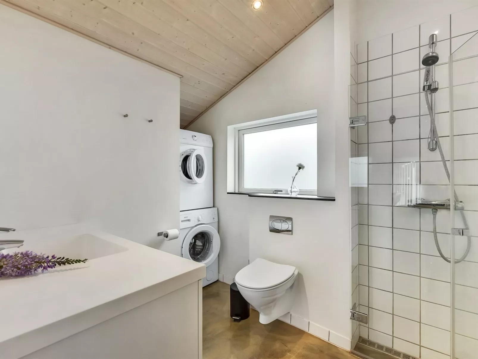 "Lav" - 3.8km from the sea-Dedans