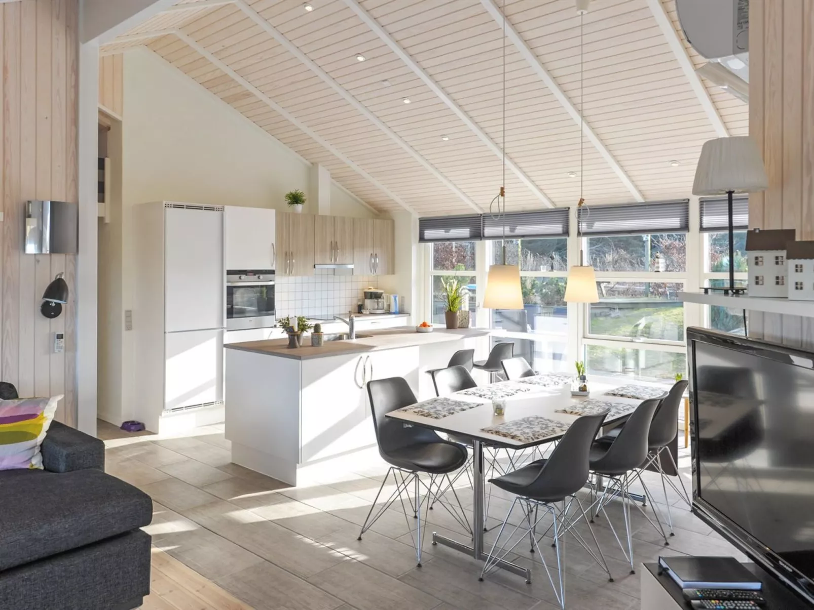 "Mathias" - 625m from the sea-Drinnen