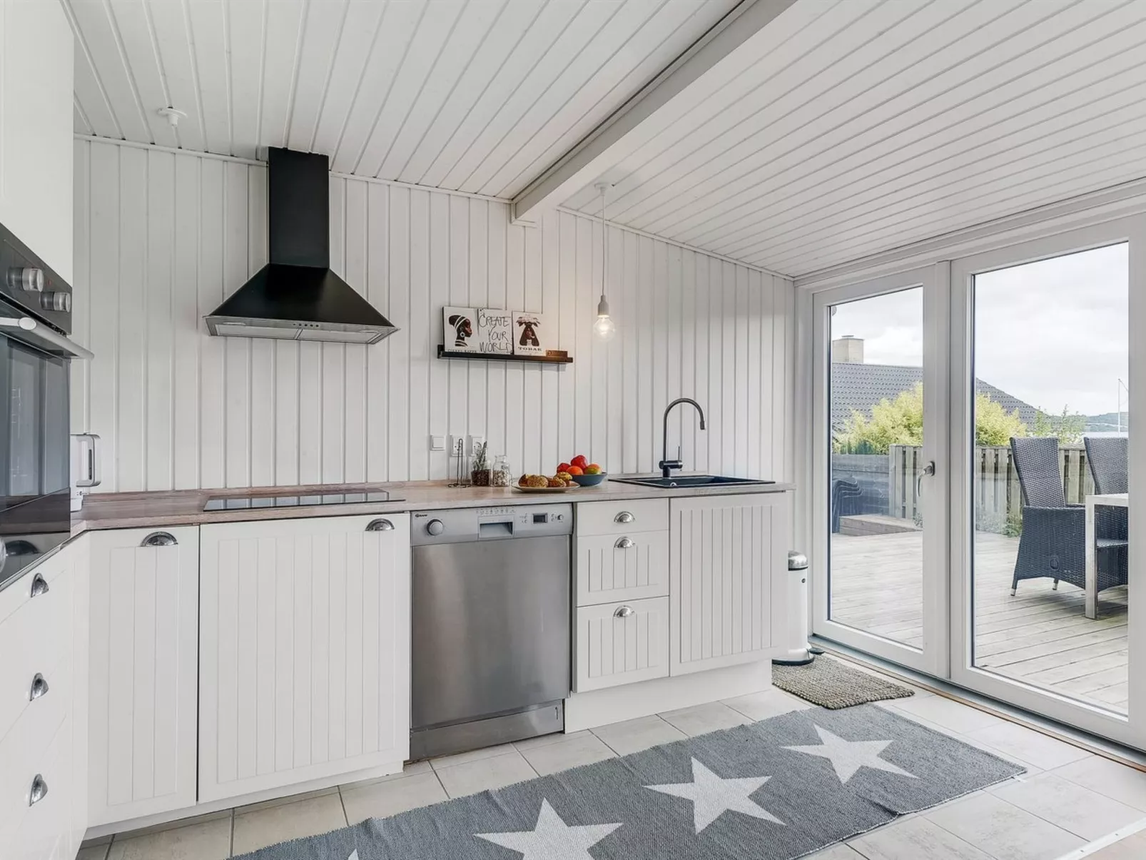 "Elain" -  from the sea-Inside