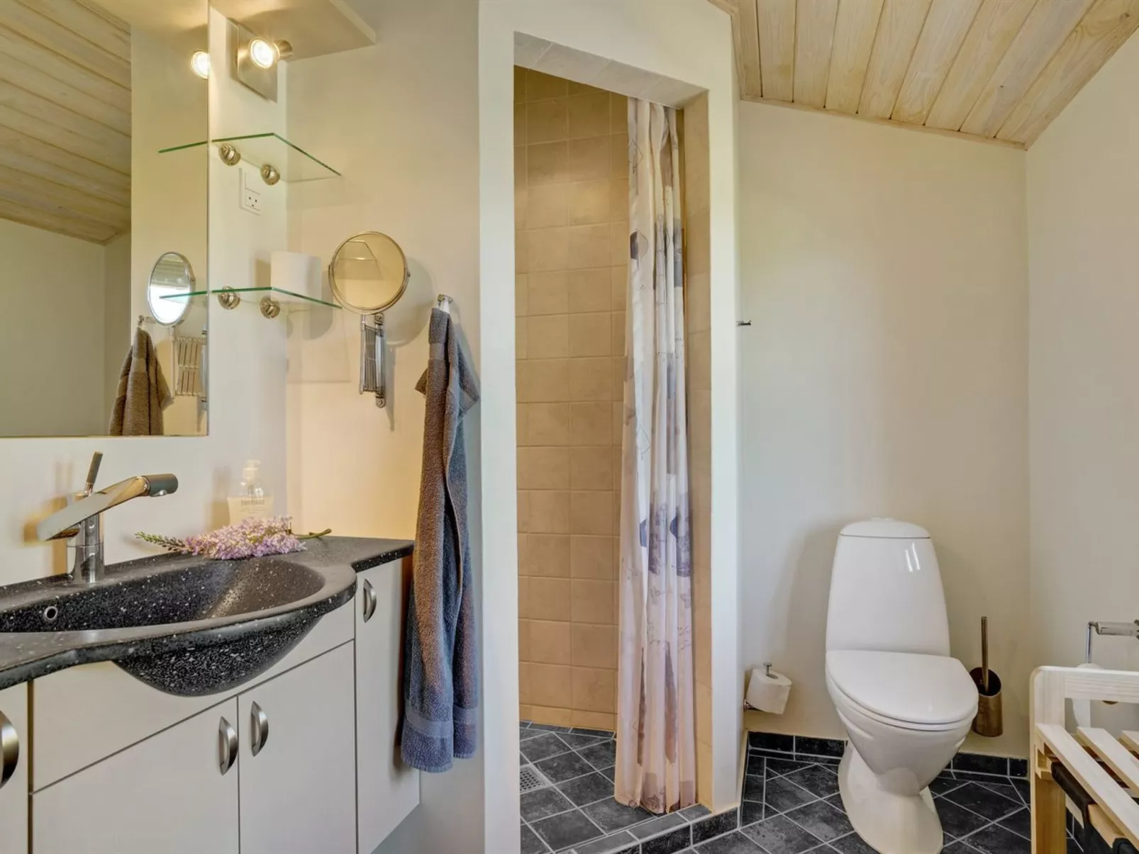 "Øthkil" - 93m from the sea-Dedans