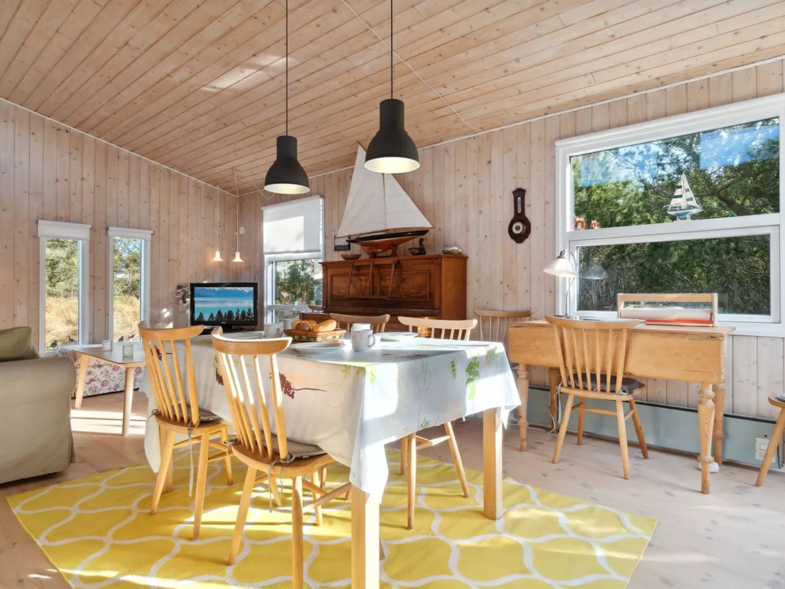 "Eroll" - 1.8km from the sea-Drinnen