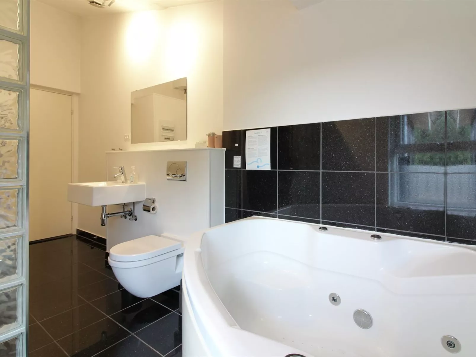 "Nienke" - 700m from the sea-Inside