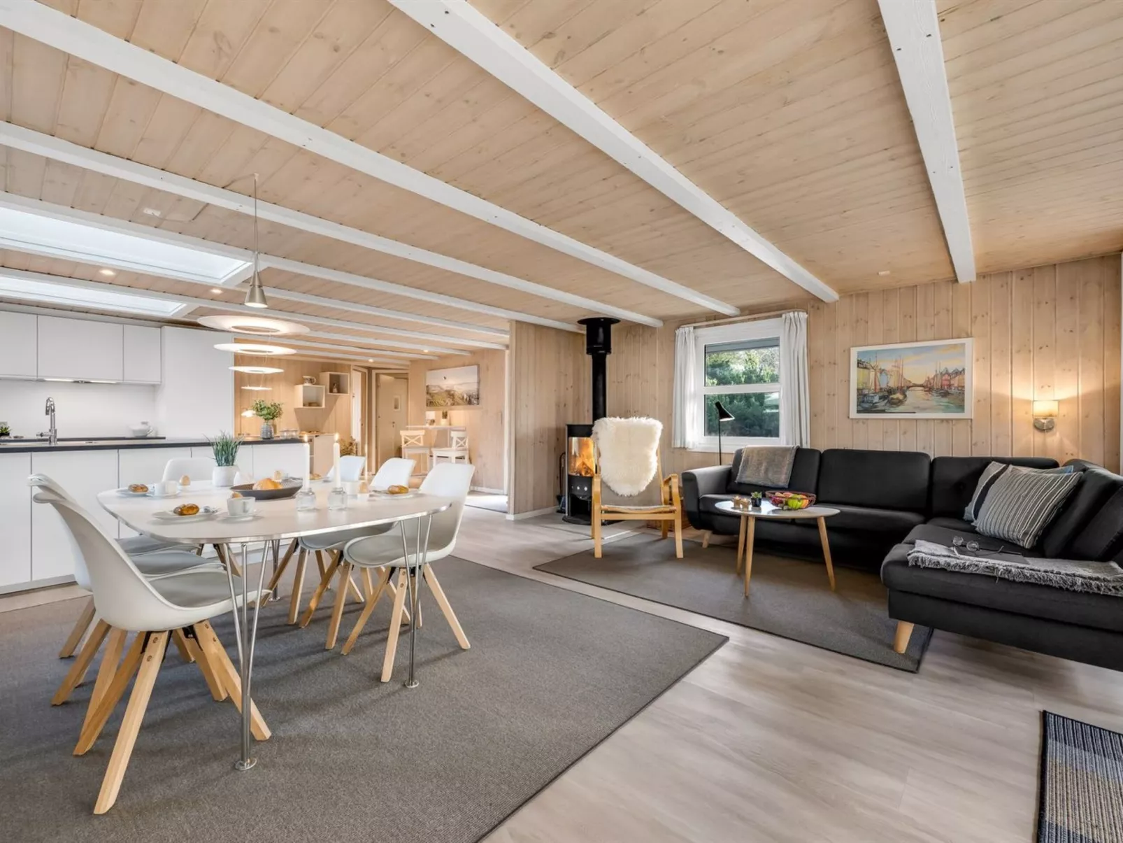 "Yuma" - 1km from the sea-Inside