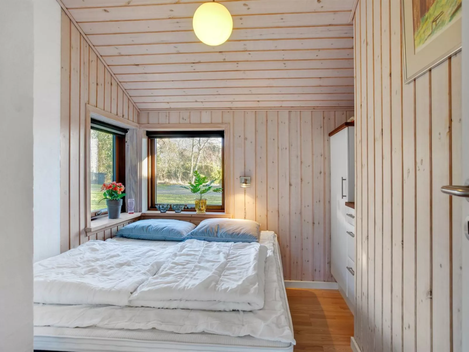 "Østmar" - 1.2km from the sea-Inside