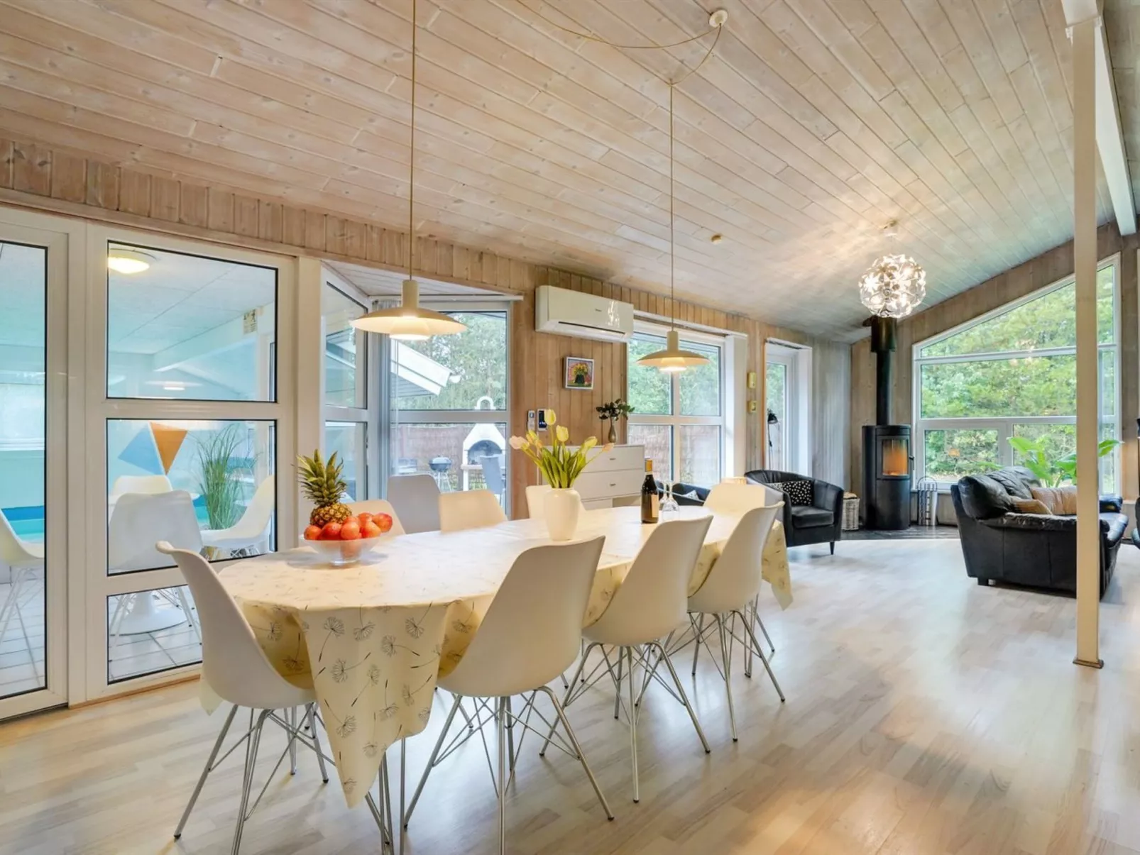 "Elika" - 900m to the fjord-Dedans