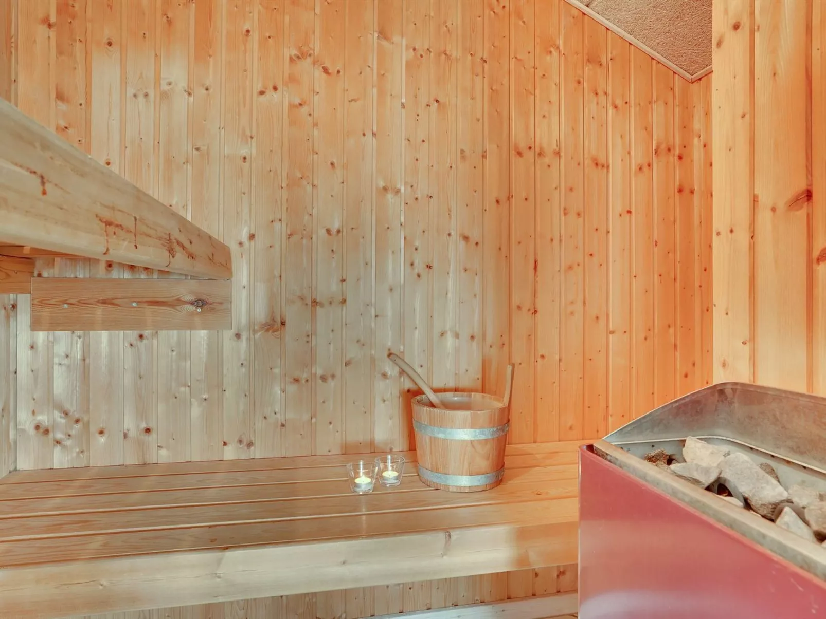 "Zaga" -  from the sea-Dedans