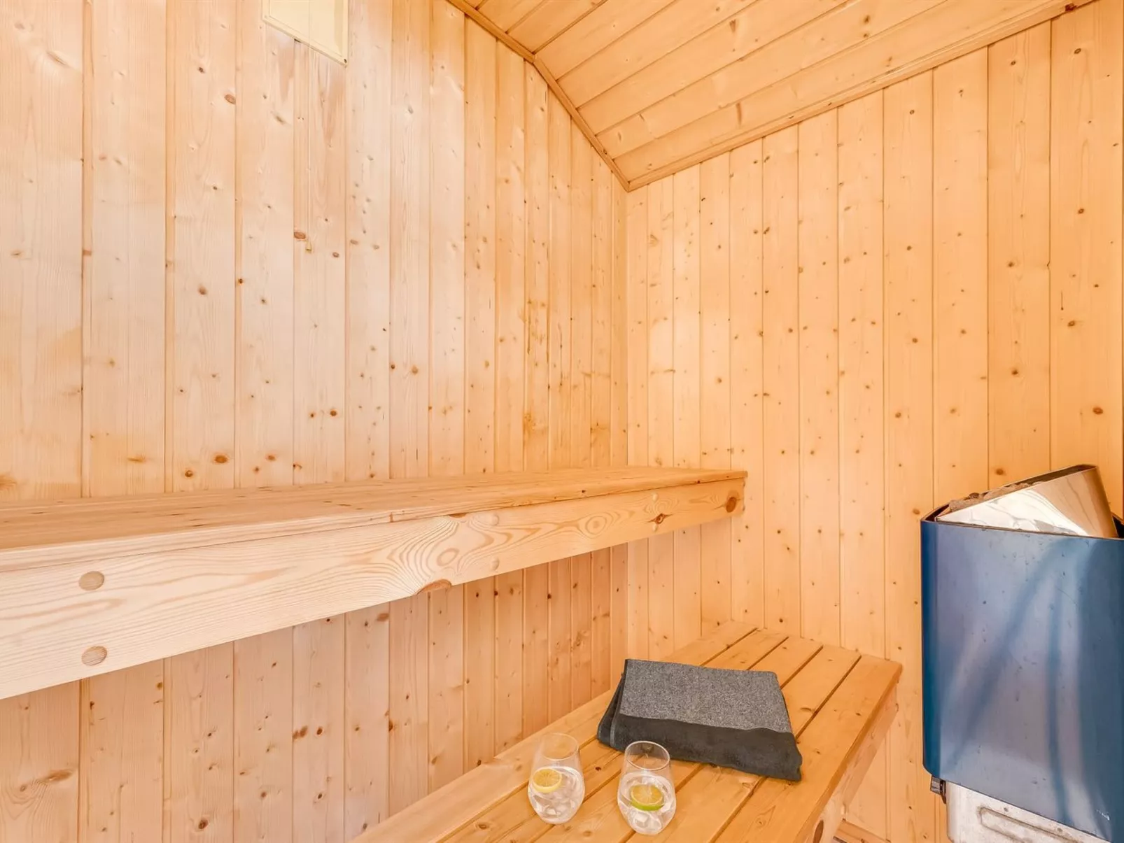 "Sylta" -  from the sea-Inside