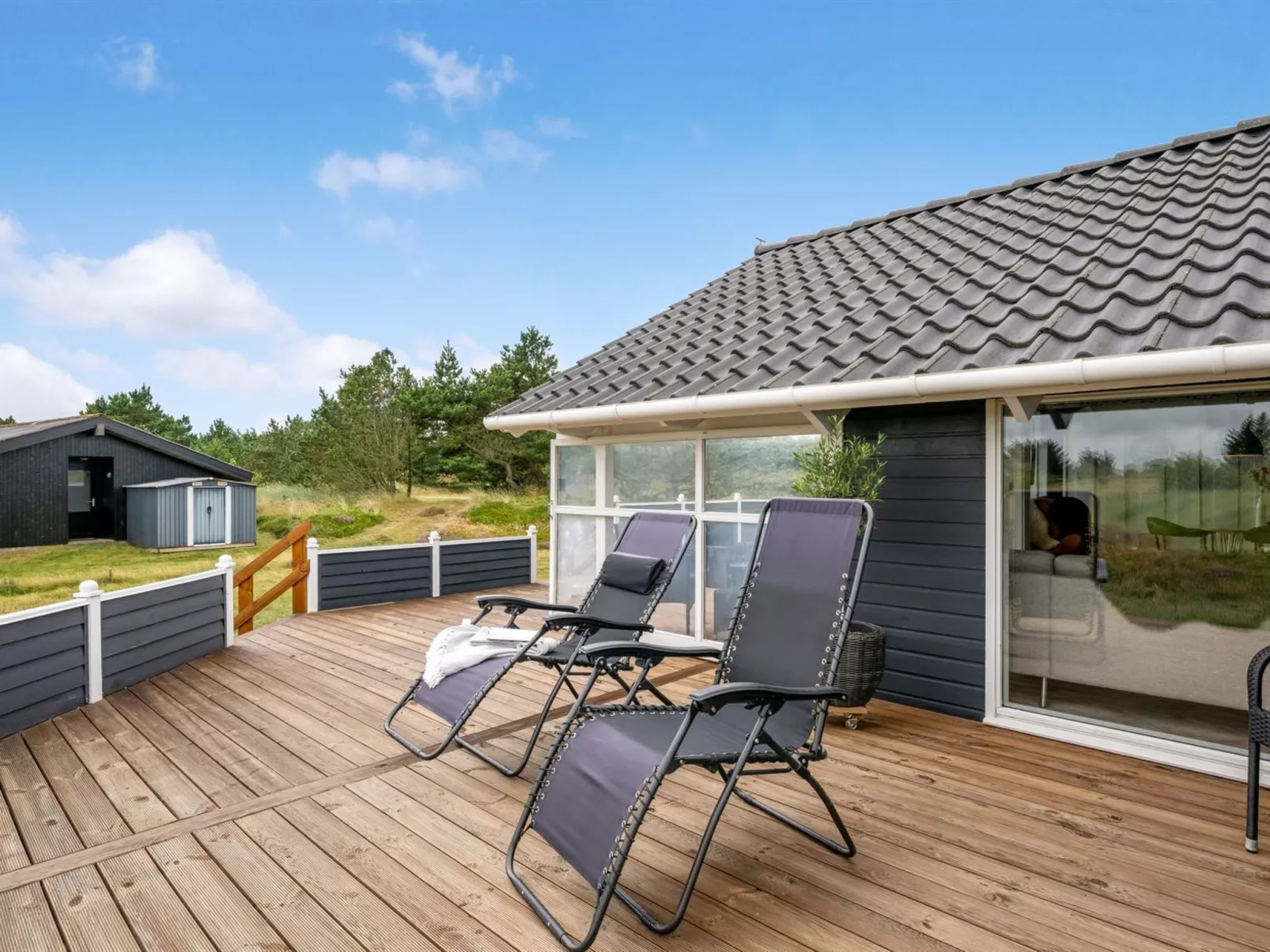 "Cyrill" - 250m to the fjord-Dehors