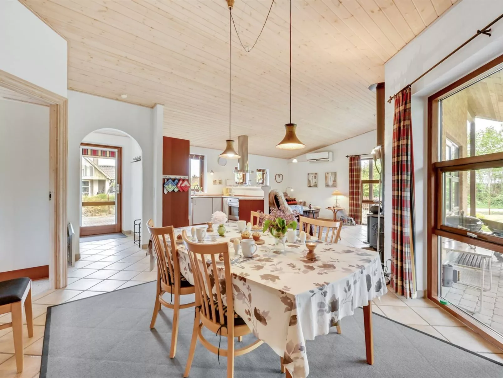 "Rika" - 525m to the fjord-Inside