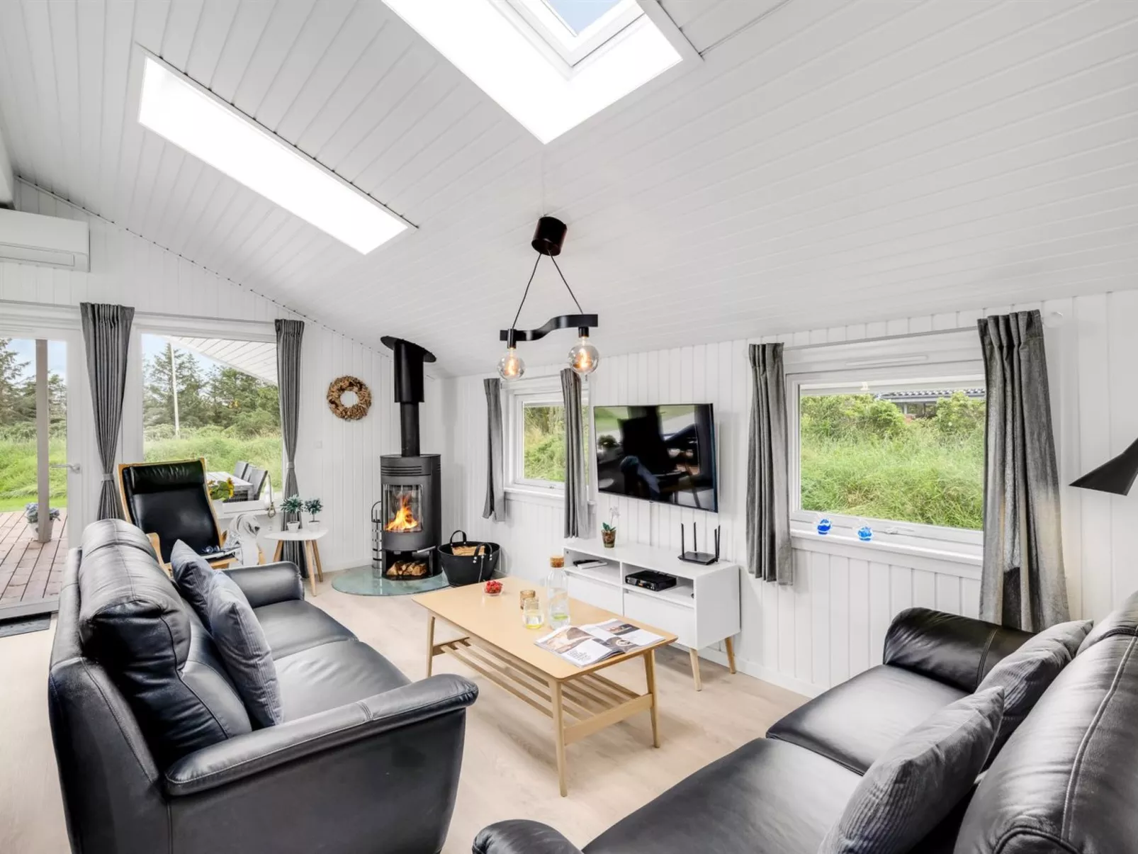 "Kari" - 900m from the sea-Dedans