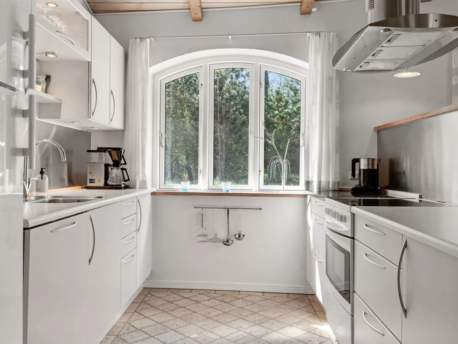 "Agusta" - 1.1km from the sea-Inside