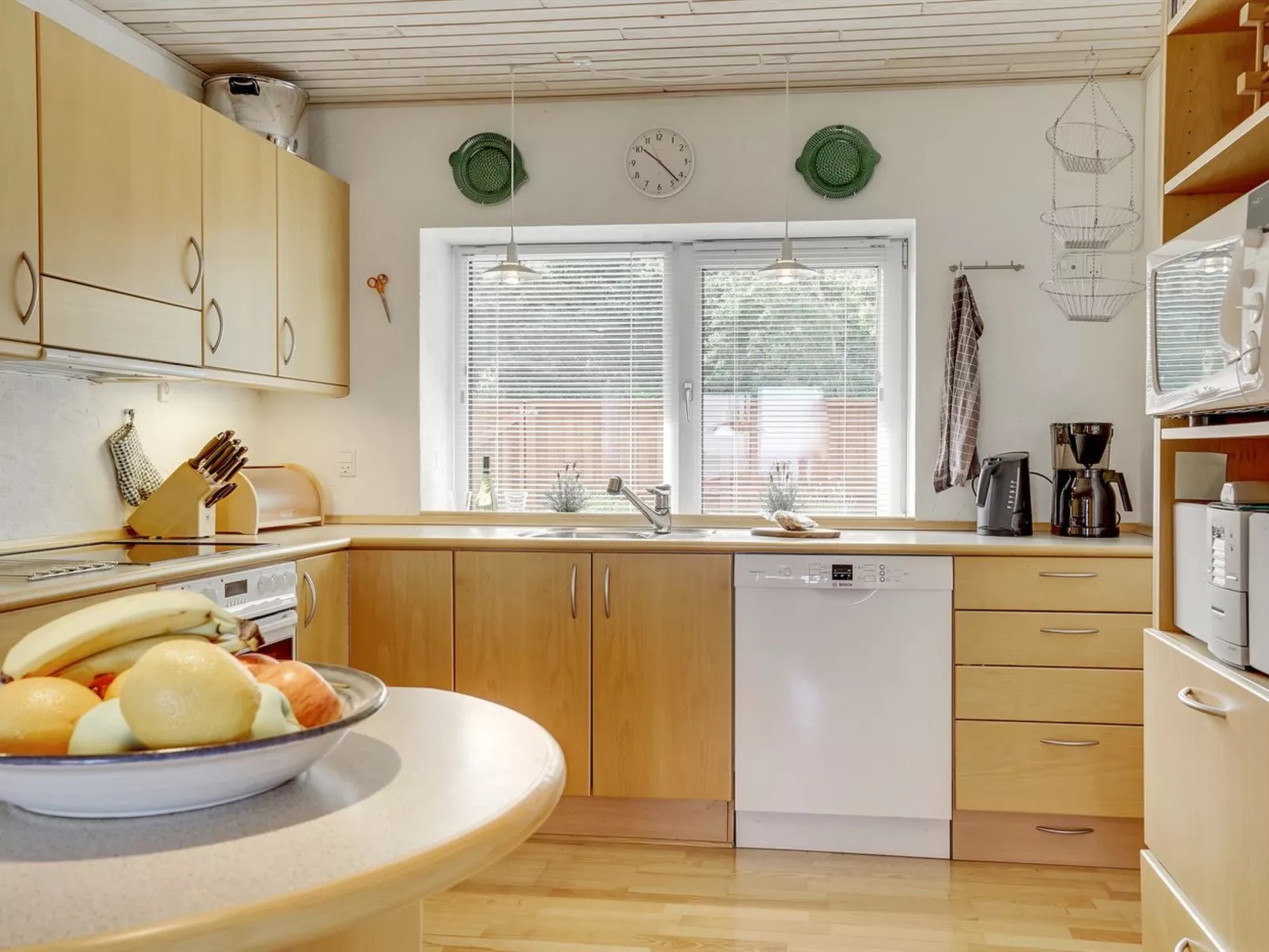 "Yorrick" - 50m to the fjord-Inside