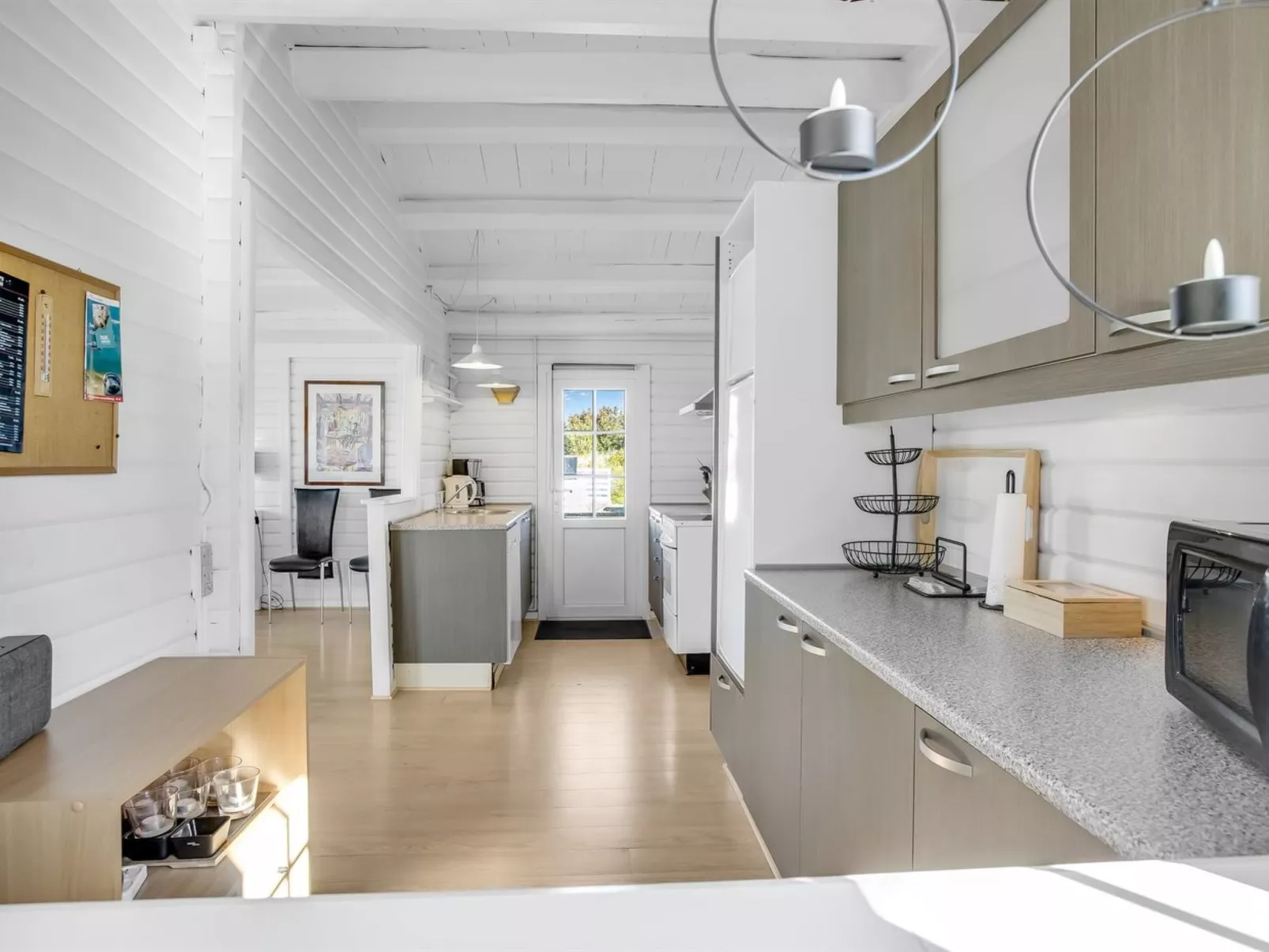 "Aika" - 500m from the sea-Drinnen