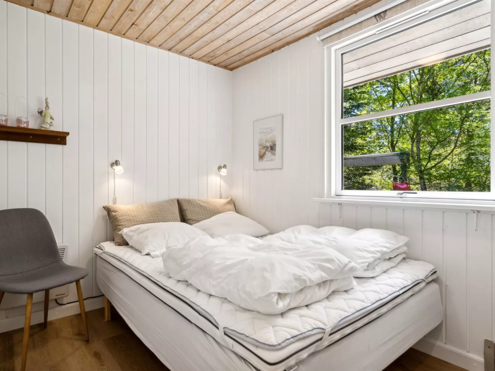 "Hunding" - 7km from the sea-Inside