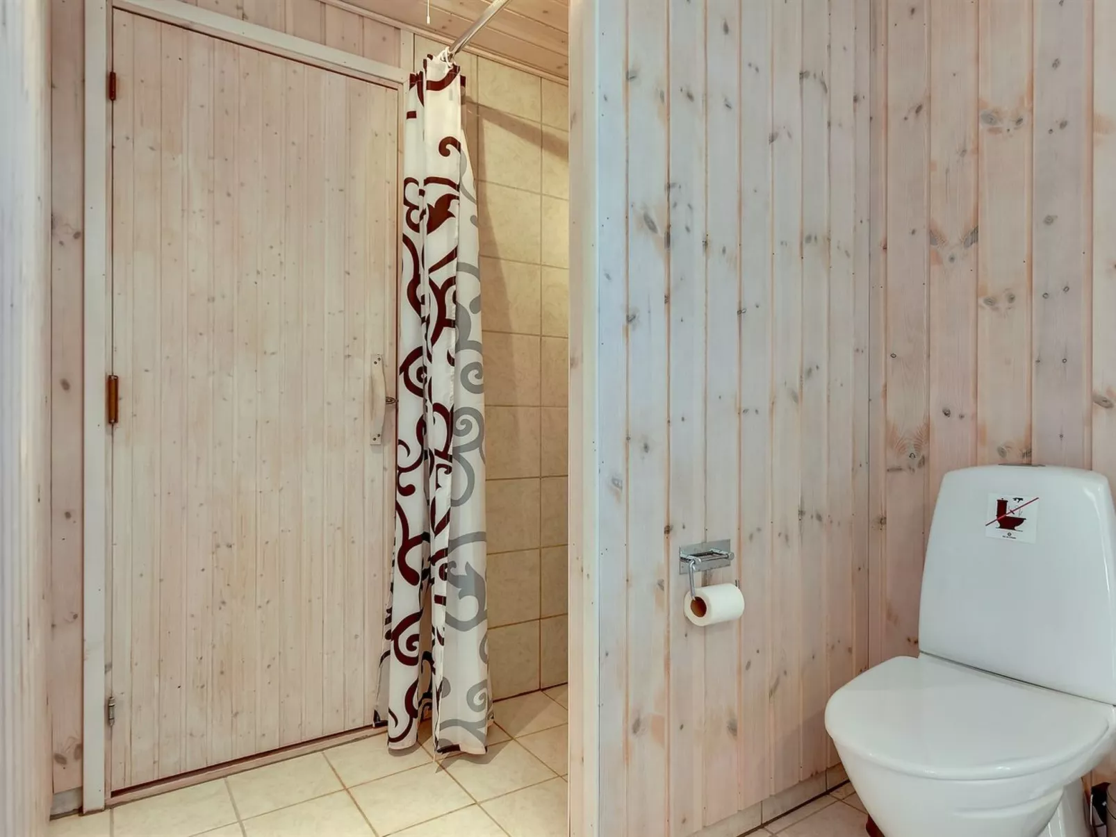 "Enja" - 150m from the sea-Drinnen