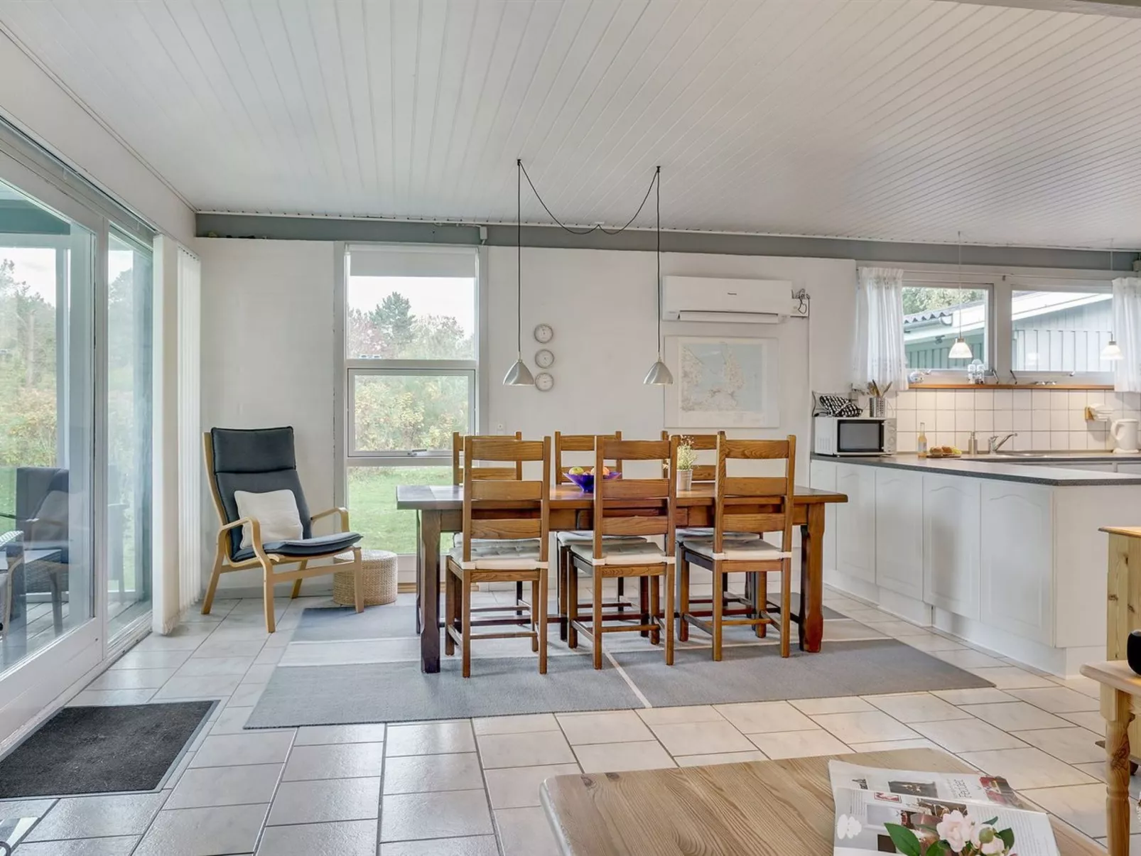 "Torhild" - 150m from the sea-Inside