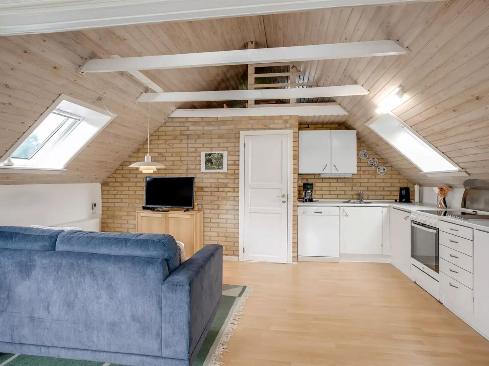 "Siouxsie" - 500m from the sea-Inside