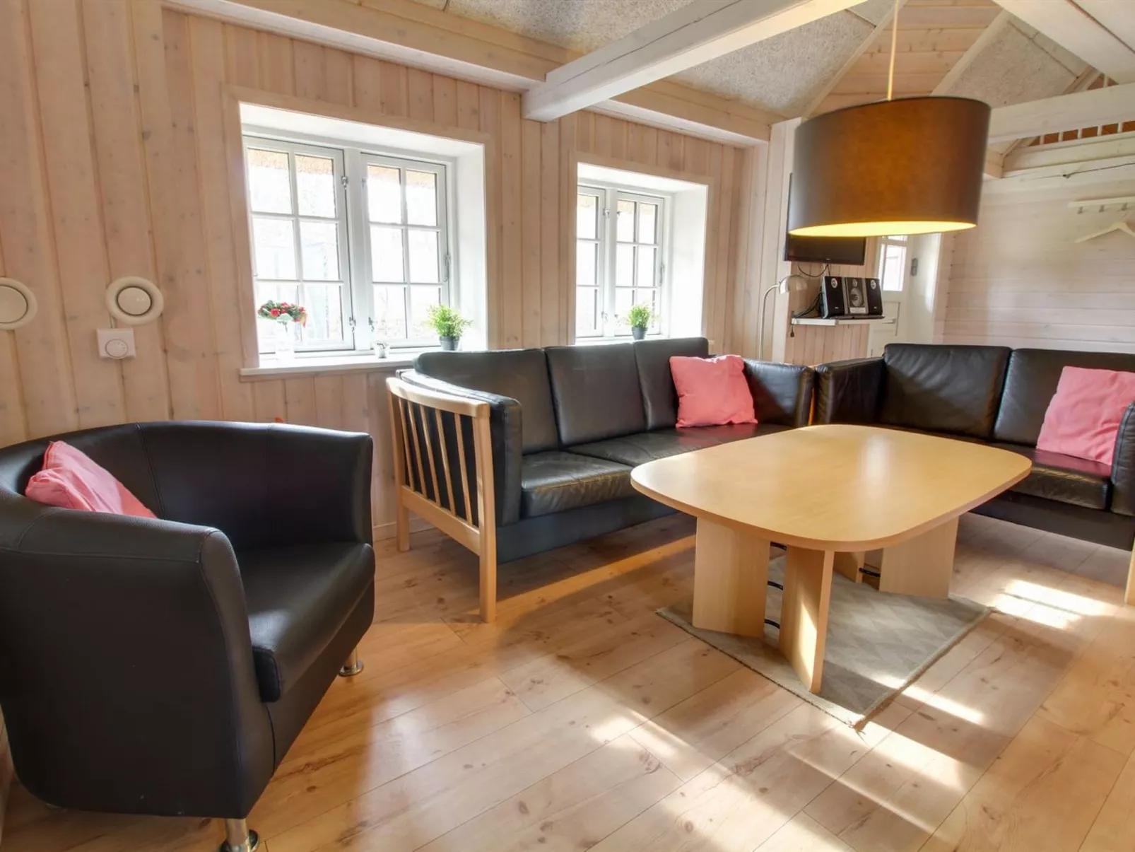 "Gudmund" - 3.9km from the sea-Inside