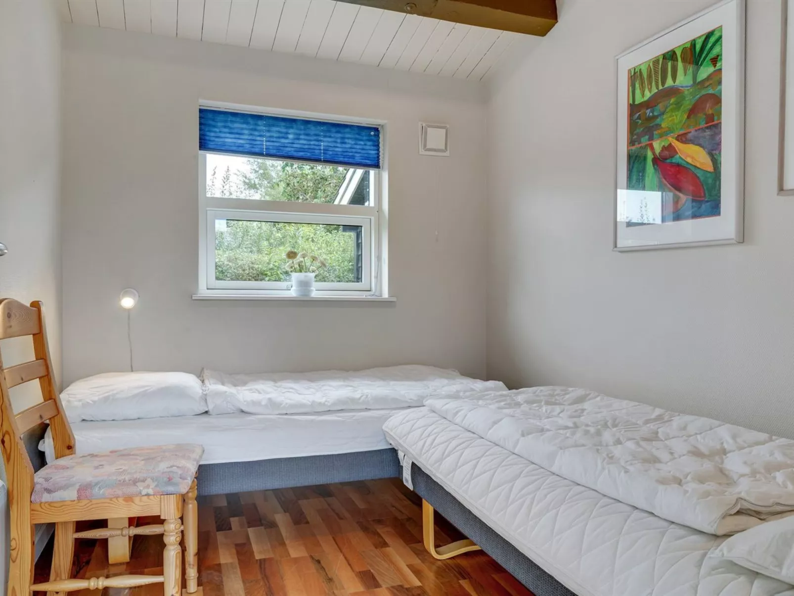 "Gull" - 150m from the sea-Inside