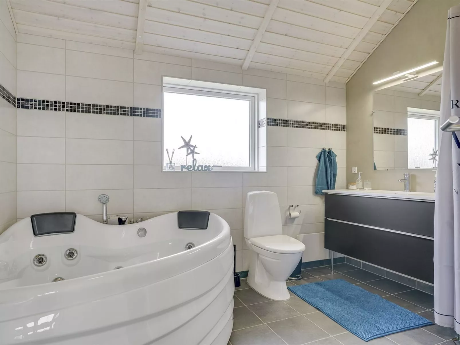 "Ina" - 1.2km from the sea-Drinnen