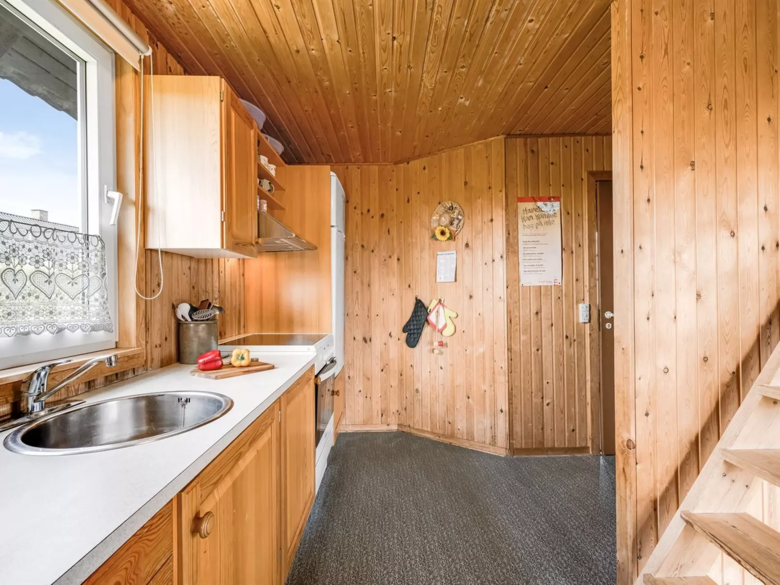 "Dina" - 200m to the fjord-Inside