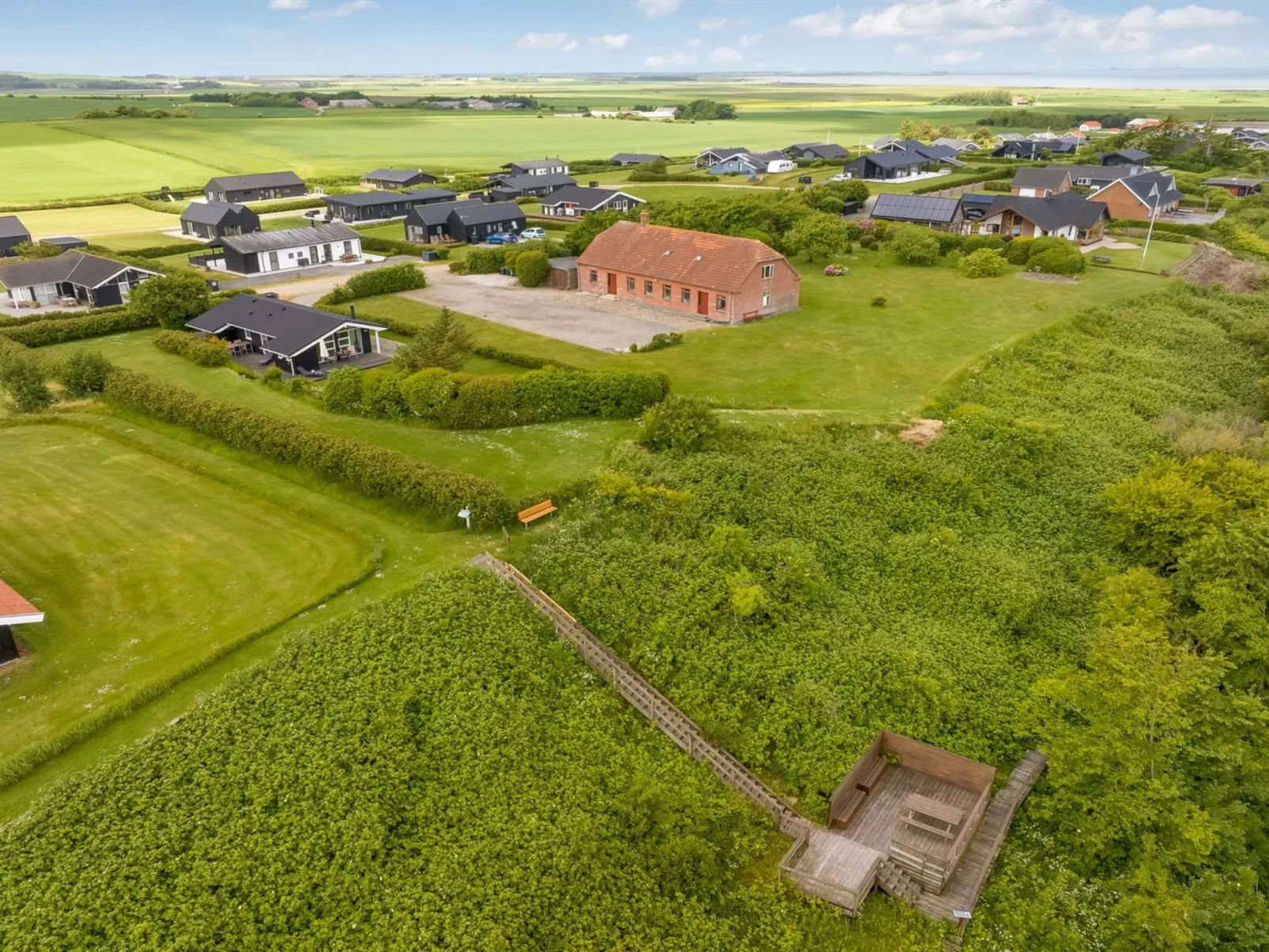 "Tanna" - 330m to the fjord-Outside