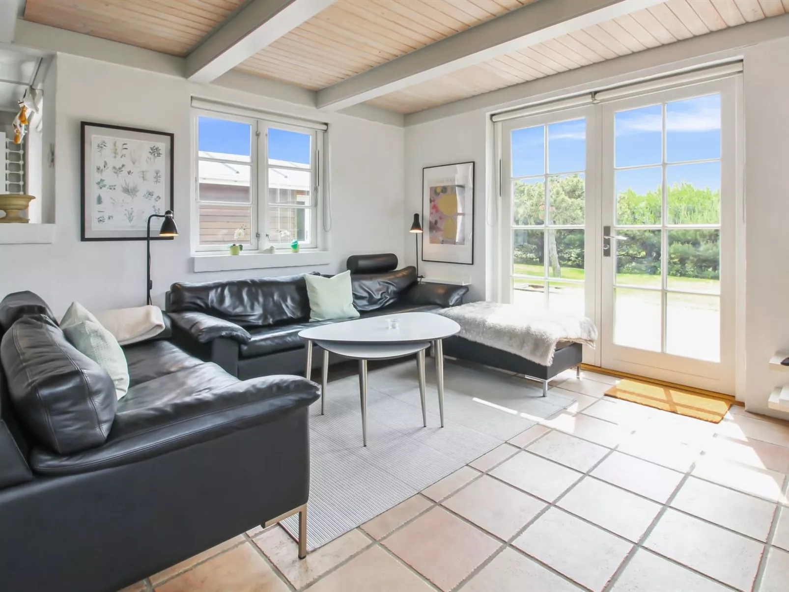 "Amaja" - 1.9km from the sea-Inside