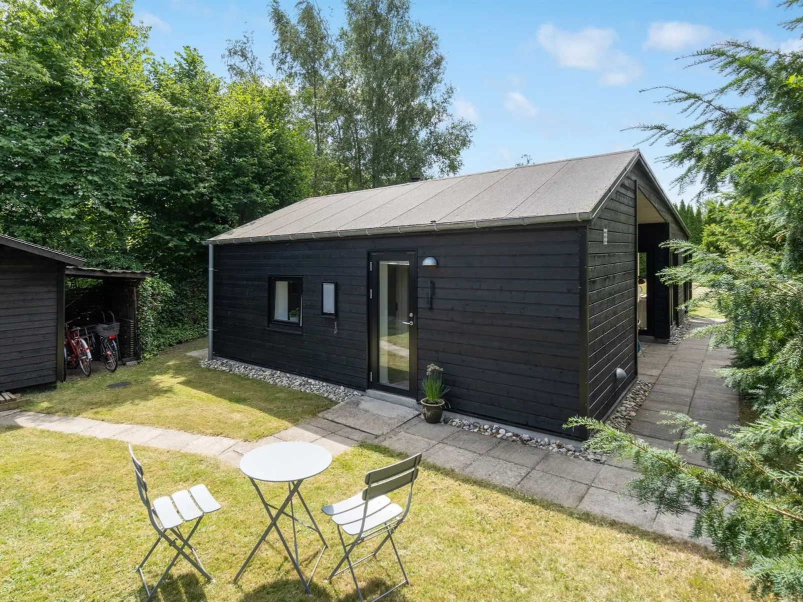 "Edin" - 400m from the sea-Outside