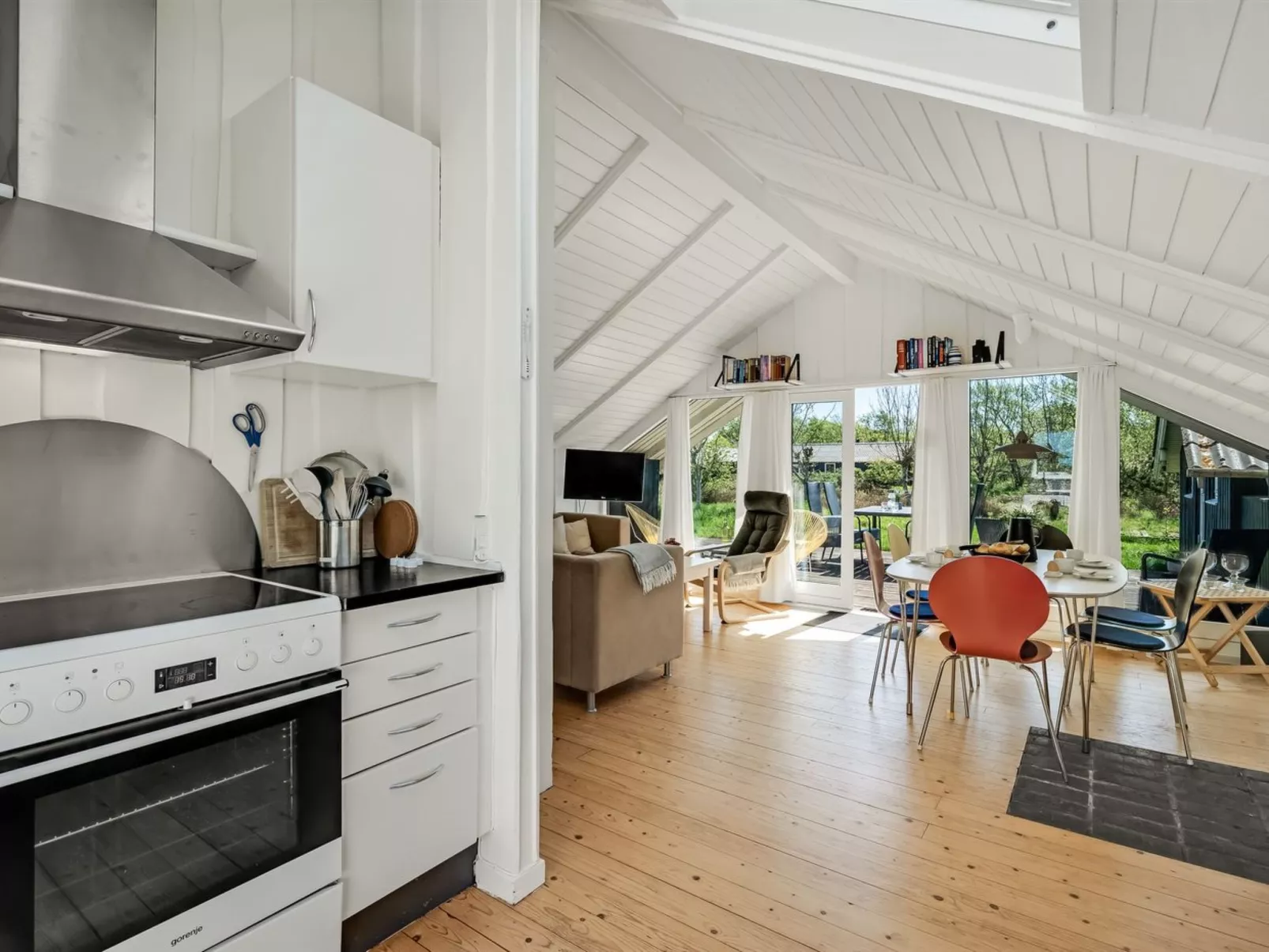 "Maxie" - 1.2km from the sea-Dedans