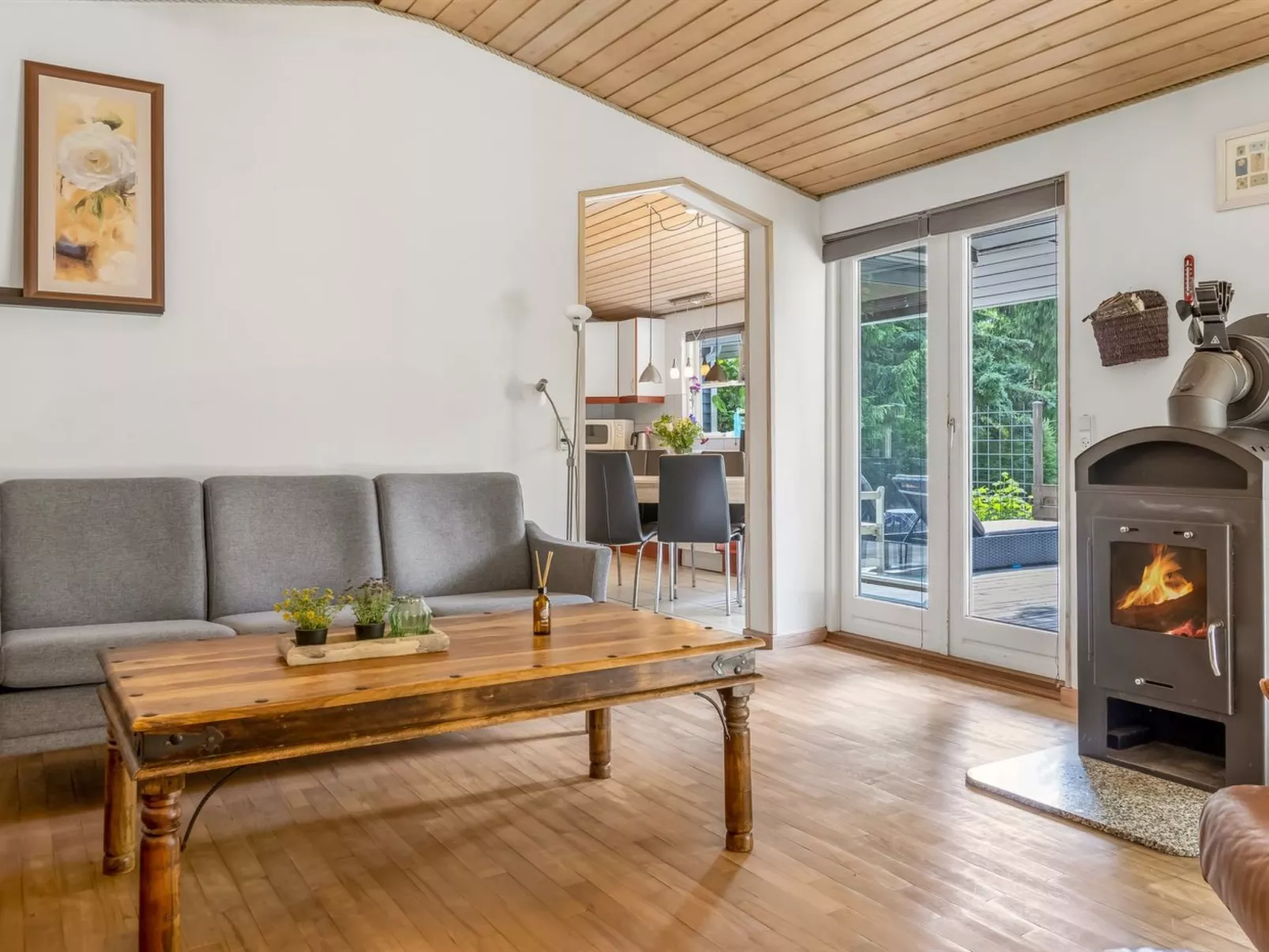 "Marret" - 30km from the sea-Inside