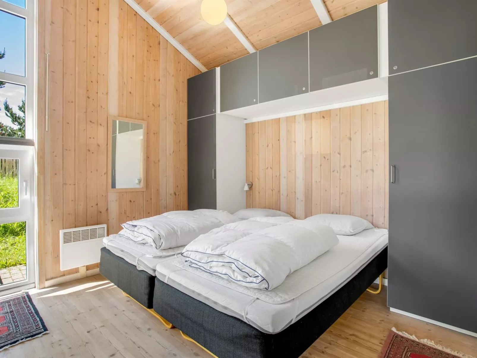 "Winder" - 1.3km from the sea-Inside