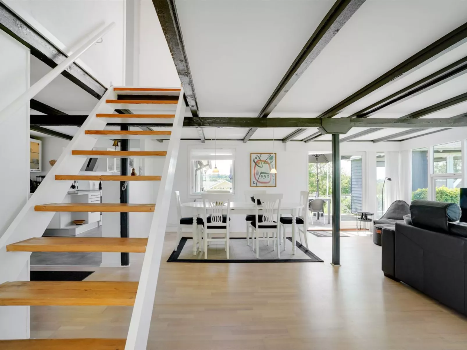 "Edvia" - 700m to the fjord-Inside