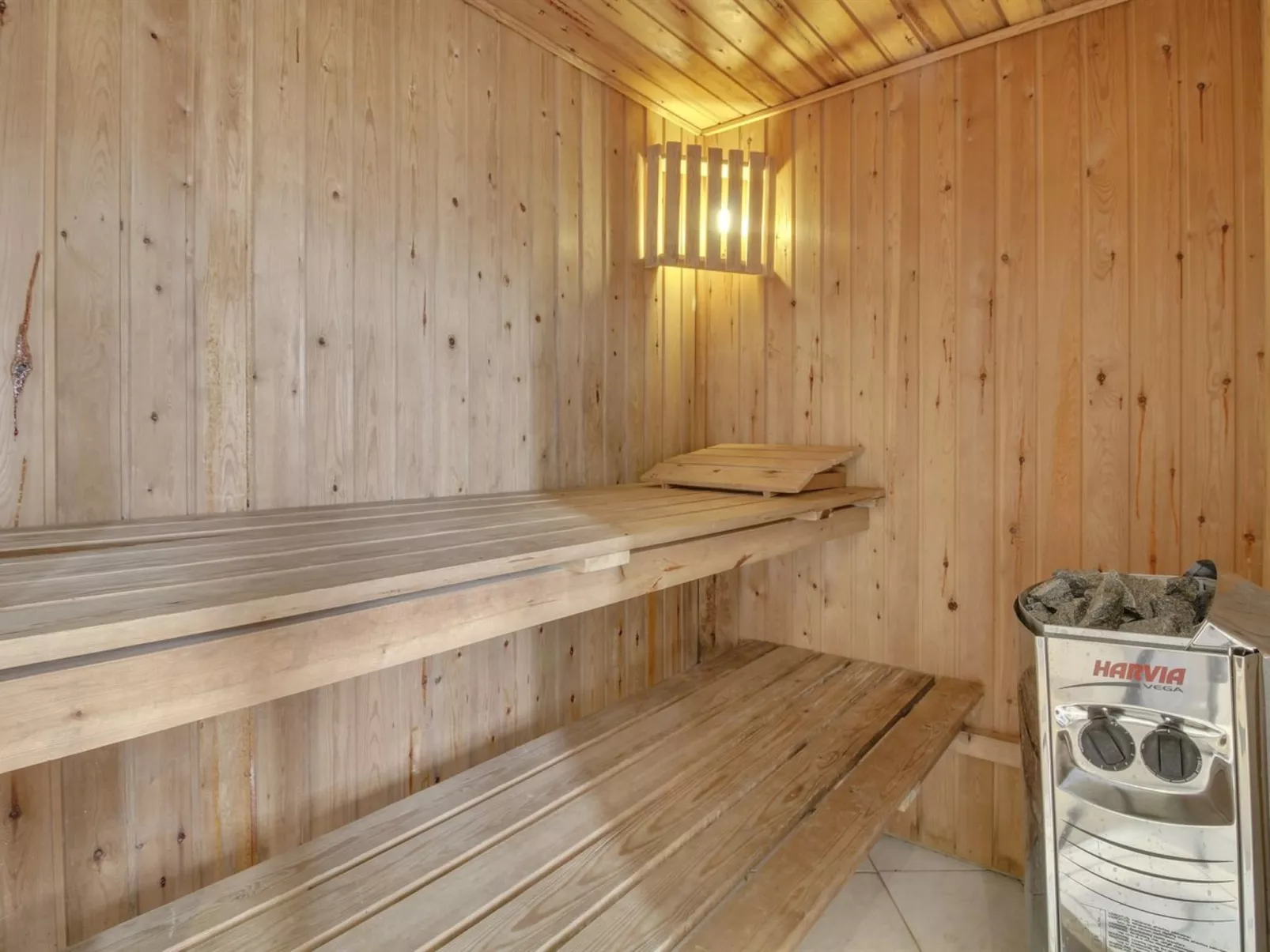 "Juuso" - 20km from the sea-Inside