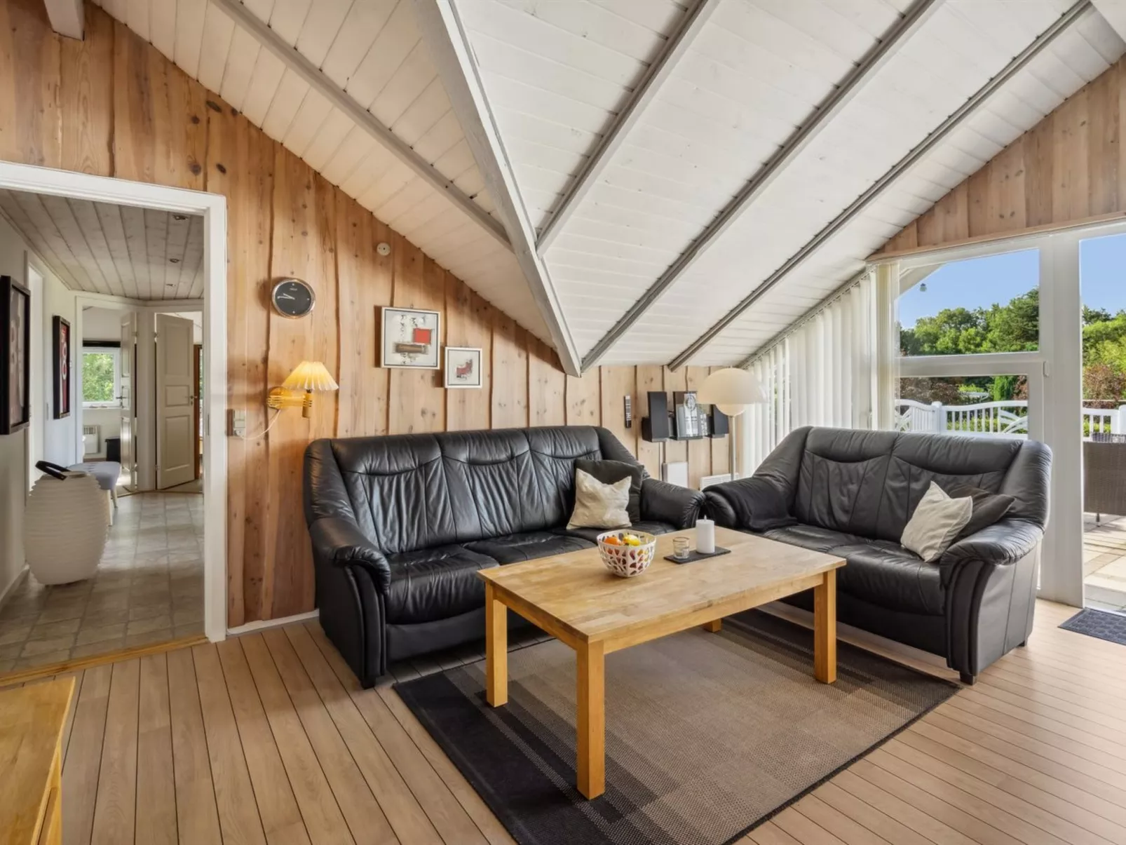 "Ines" - 25km from the sea-Inside