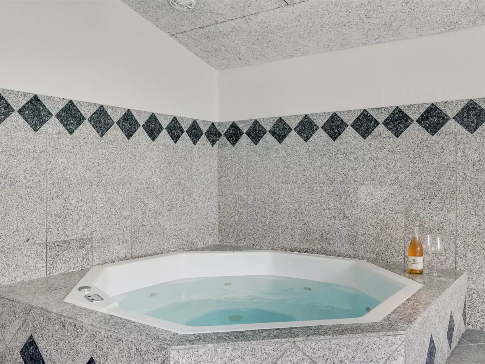 "Nana" - 4km from the sea-Drinnen