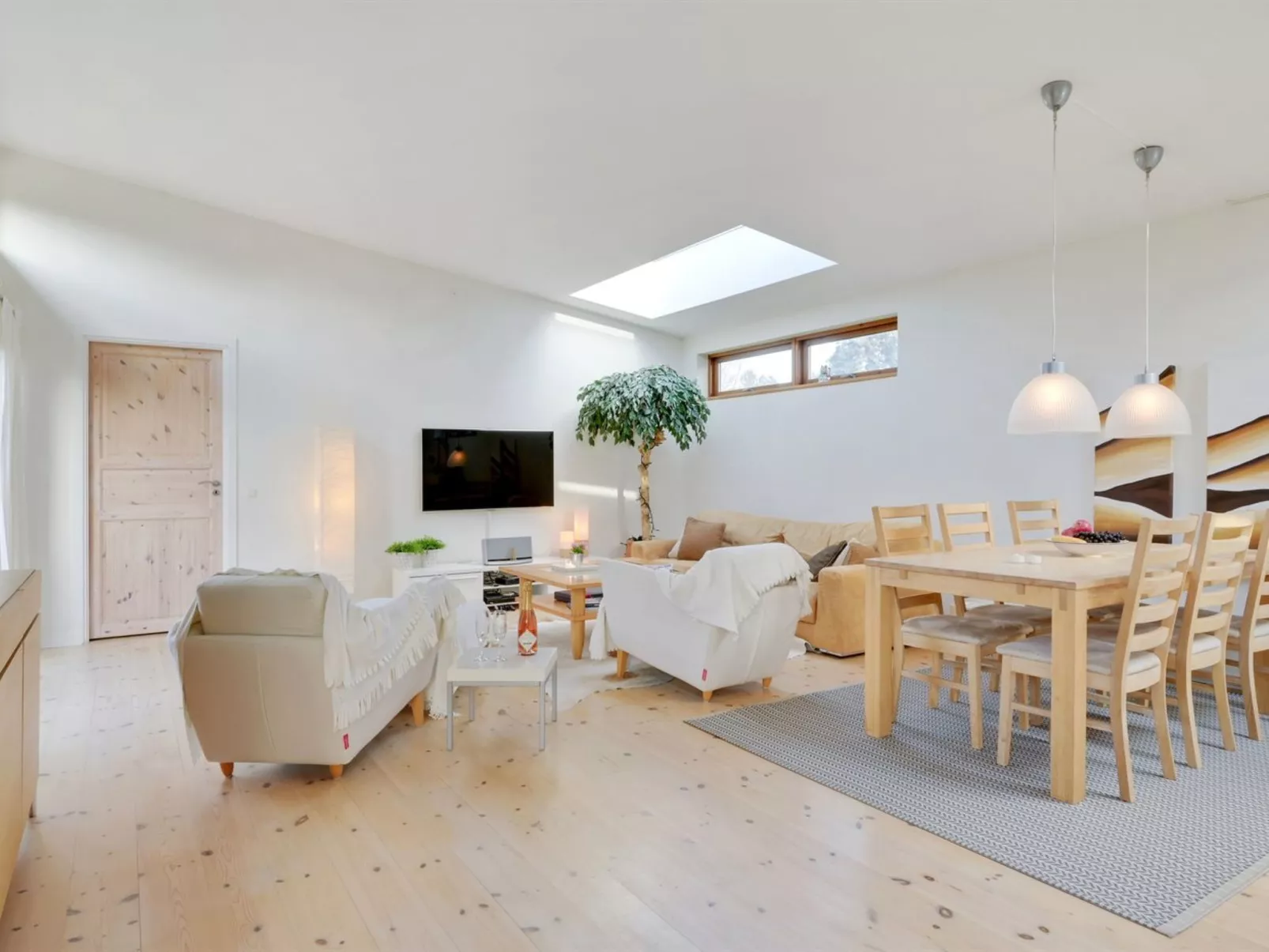 "Esta" -  from the sea-Inside