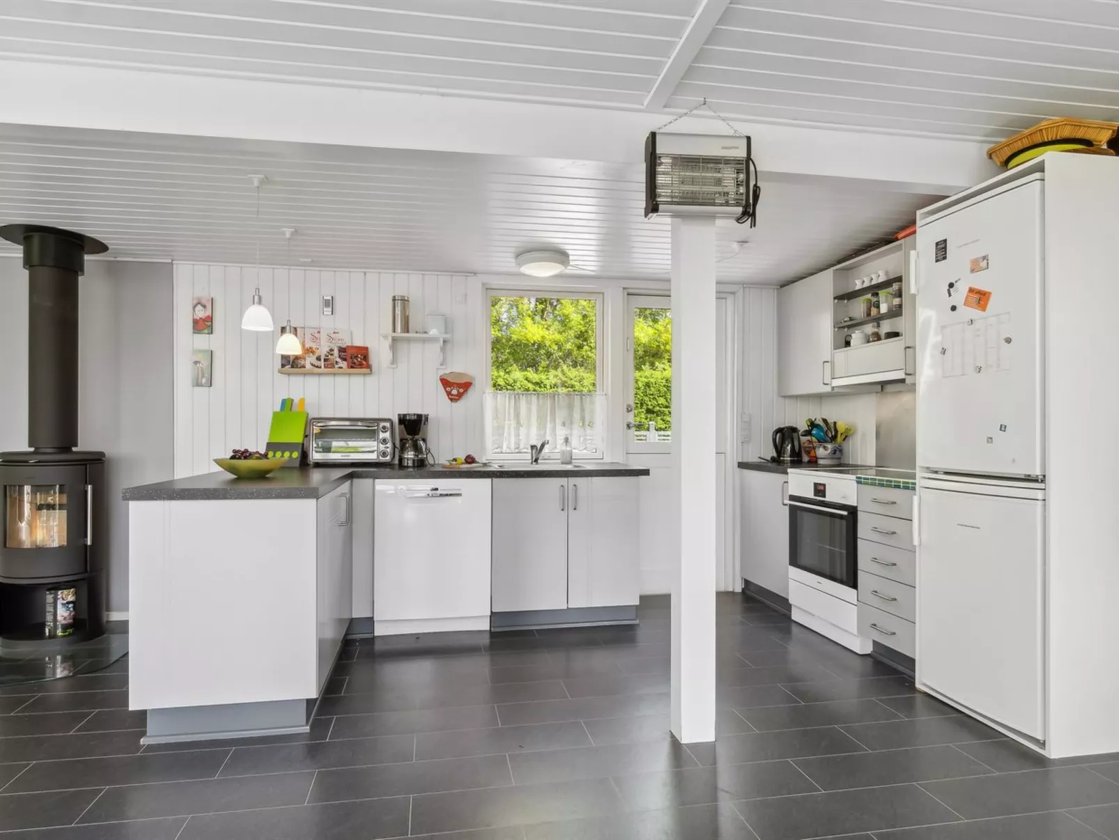 "Guthrik" - 900m from the sea-Inside